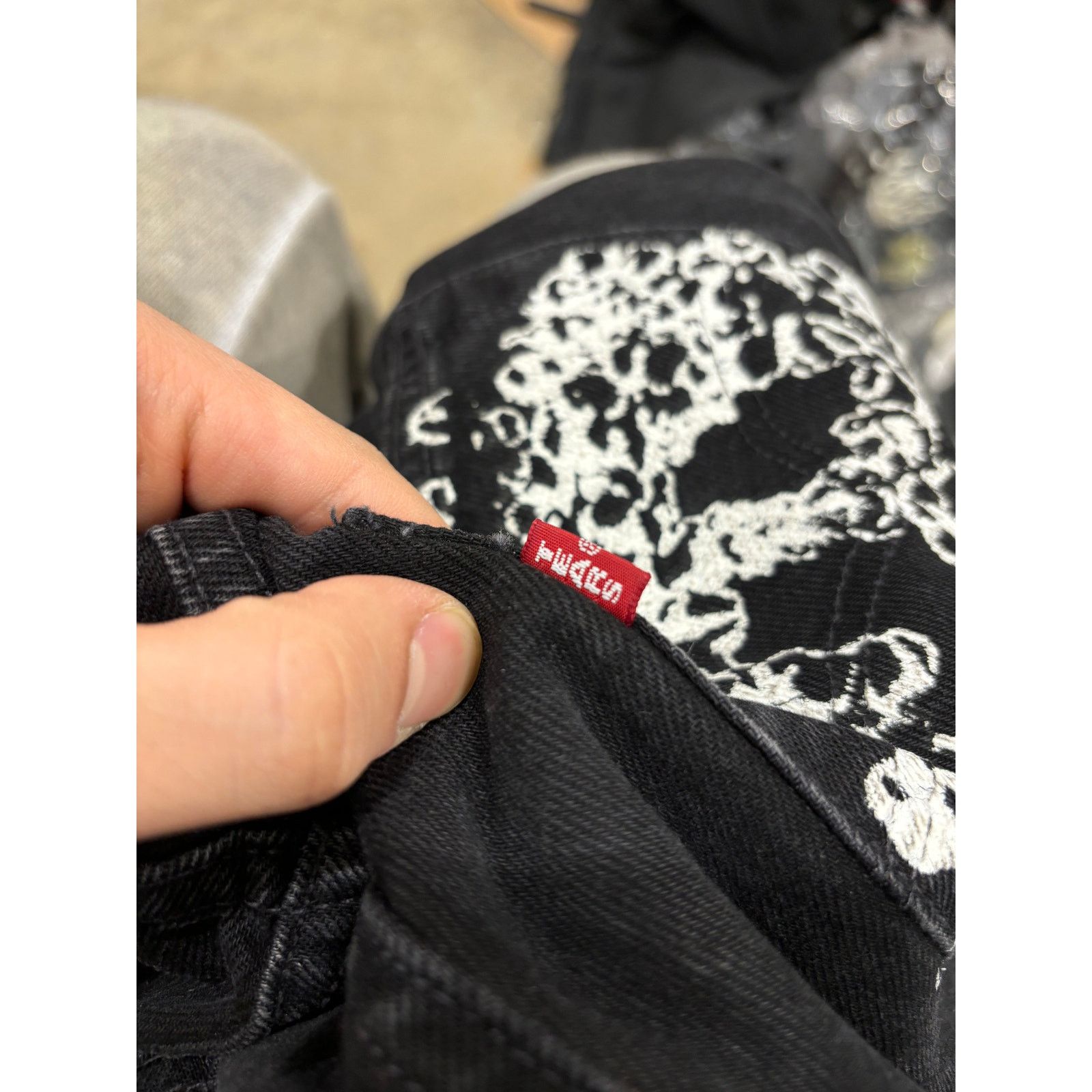 DENIM TEARS Denim Tears Jeans Black One Flower Used 33 Size US 33 - 4 Thumbnail
