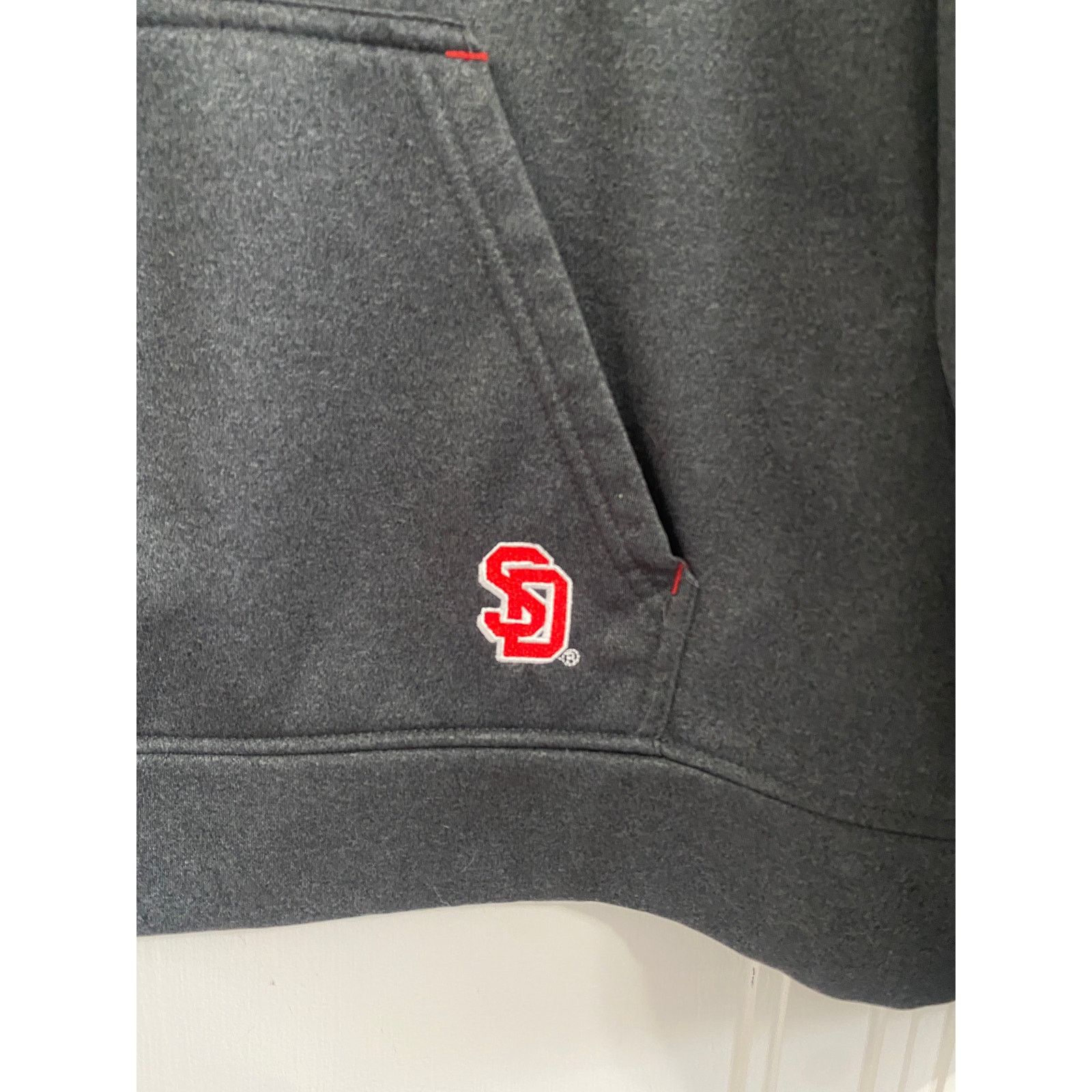 NCAA University of South Dakota Coyotes Hoodie Sweatshirt Size US L / EU 52-54 / 3 - 3 Thumbnail