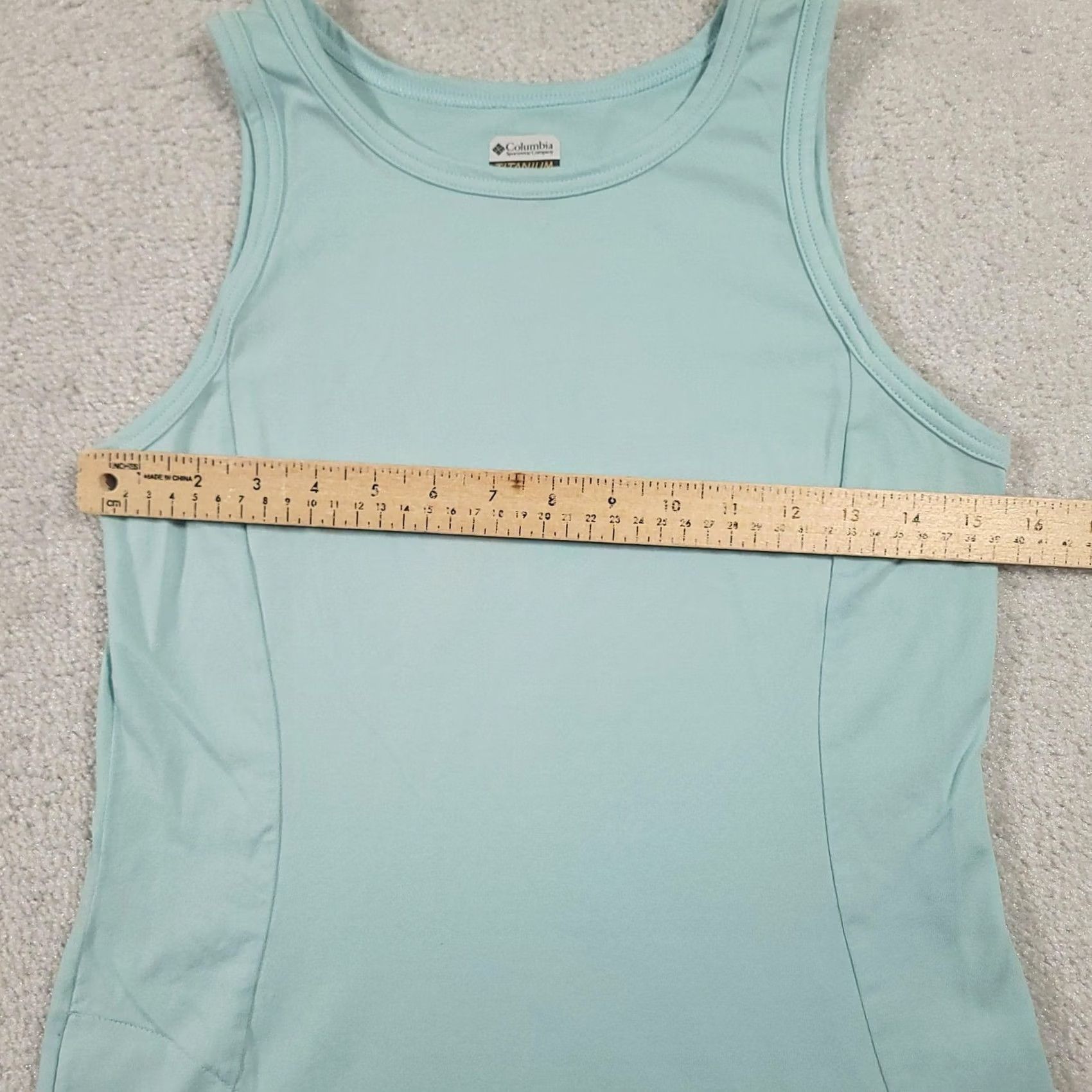 Vintage Columbia Shirt Womens M Light Blue Titanium Tank Top Stretch Nylon Athletic Sleeveless Crew Neck Size M / US 6-8 / IT 42-44 - 4 Thumbnail