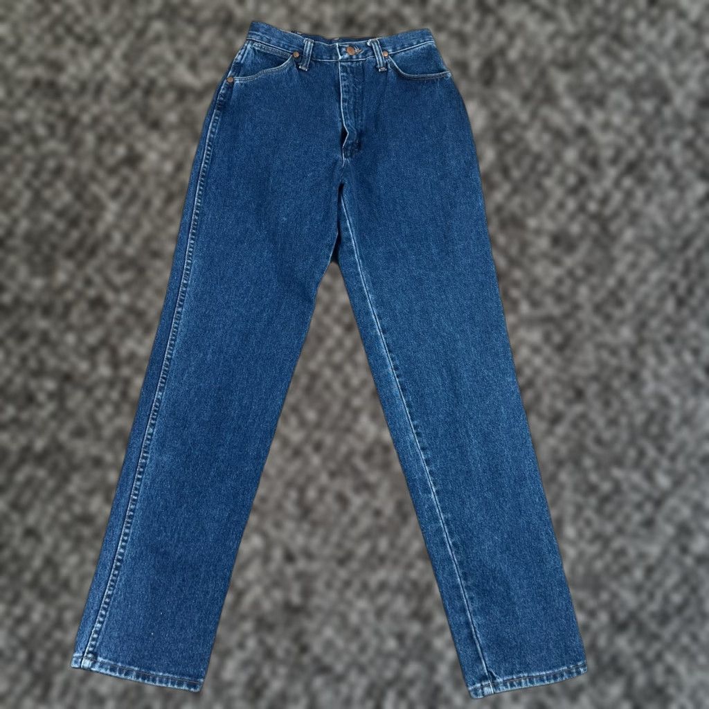 VINTAGE Wrangler Jeans Womens 26x32 Regular Medium Blue Cotton Denim Western 80s 90s Riding Jeans High Rise Button Zip Back Smooth Tapered?