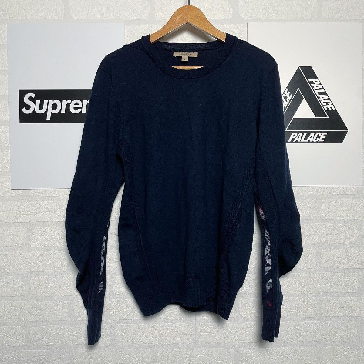 Burberry Burberry Brit Cotton Sweater Jumper Size M Big Print Navy Size US M / EU 48-50 / 2 - 1 Thumbnail