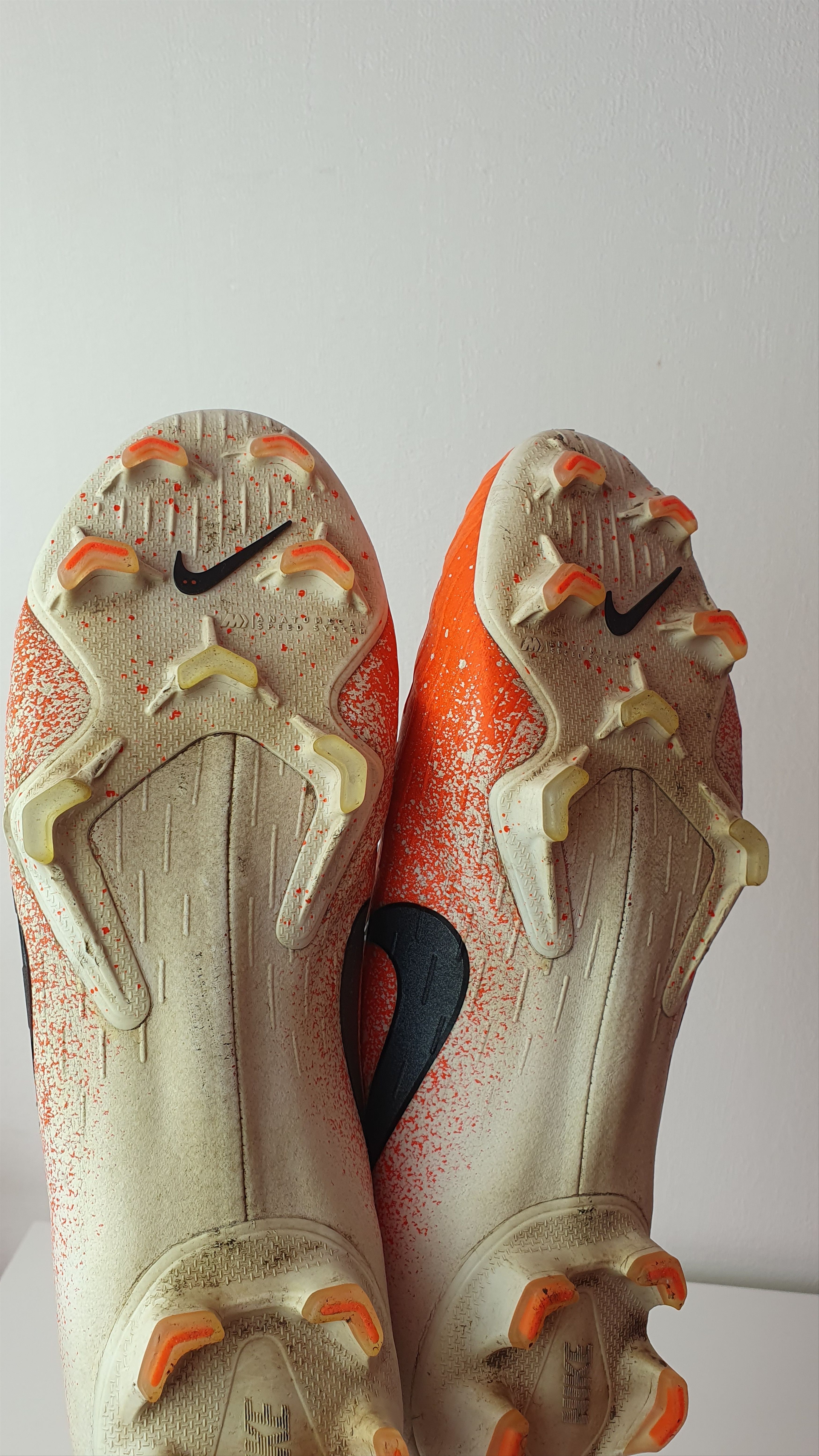 Nike Football Cleats Mens Nike Mercurial Vapor 12 Elite AG Size US 12.5 / EU 45-46 - 13 Thumbnail