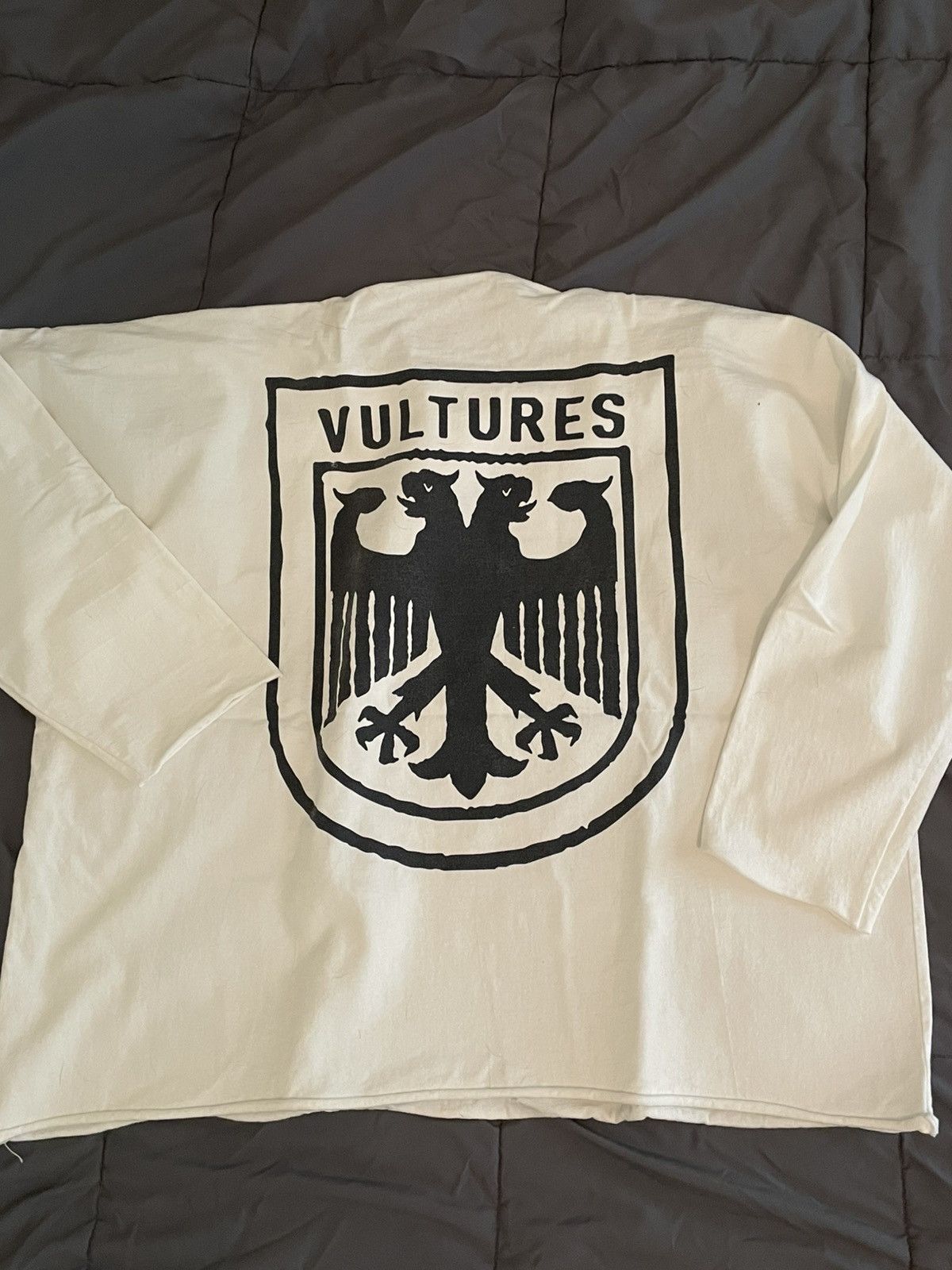 Yeezy Yeezy Vultures White Longsleeve Size US L / EU 52-54 / 3 - 2 Thumbnail