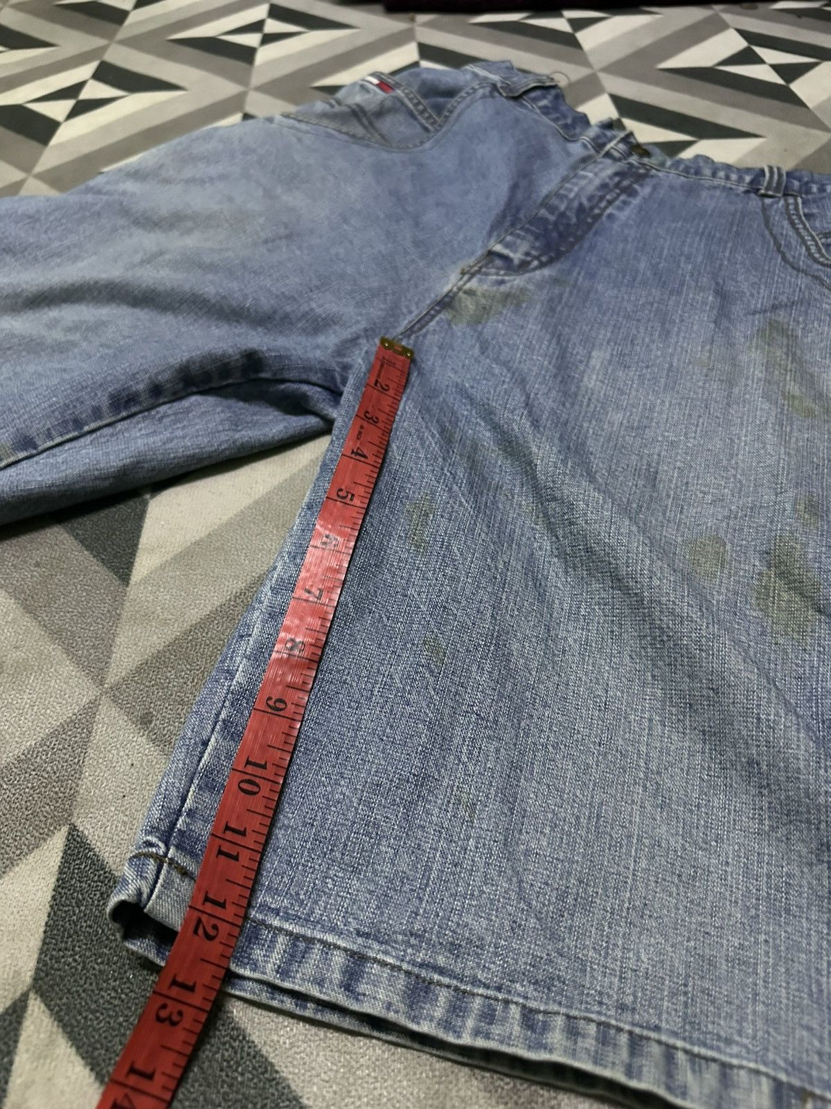 Tommy Hilfiger Vintage 90s Tommy hilfiger carpanter baggy denim short Size US 36 / EU 52 - 12 Thumbnail