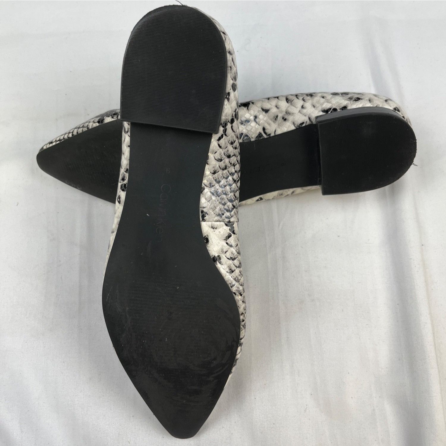 Calvin Klein Calvin Klein Emerin Women's Black/White Shoes/Flats Sz 9 SKU Size US 9 / IT 39 - 5 Thumbnail