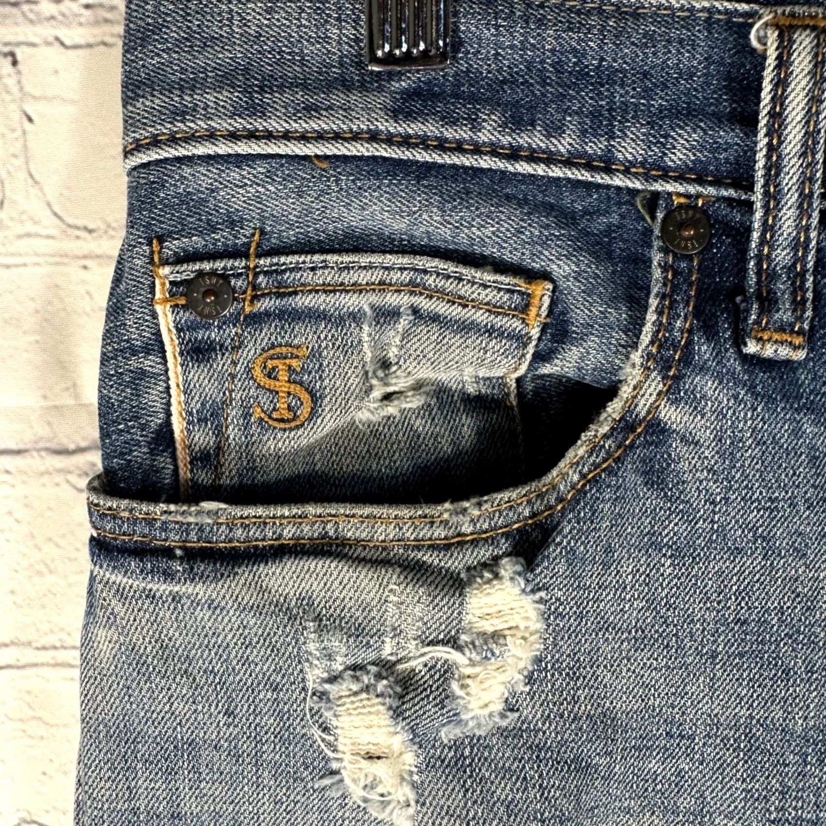 Todd Snyder Todd Snyder Jeans Slim Straight Denim 33x32 Button Fly Mens Blue Distressed 5-Pocket Logo Embroidered Footprint Size US 33 - 6 Thumbnail