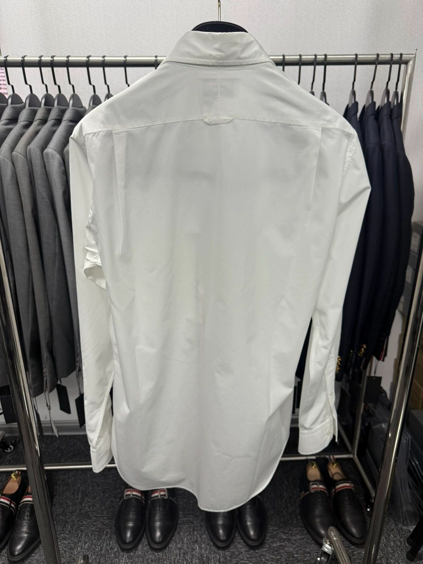Thom Browne Thom Browne 3-Color Placket Poplin Shirt Size 3 Size US L / EU 52-54 / 3 - 2 Thumbnail