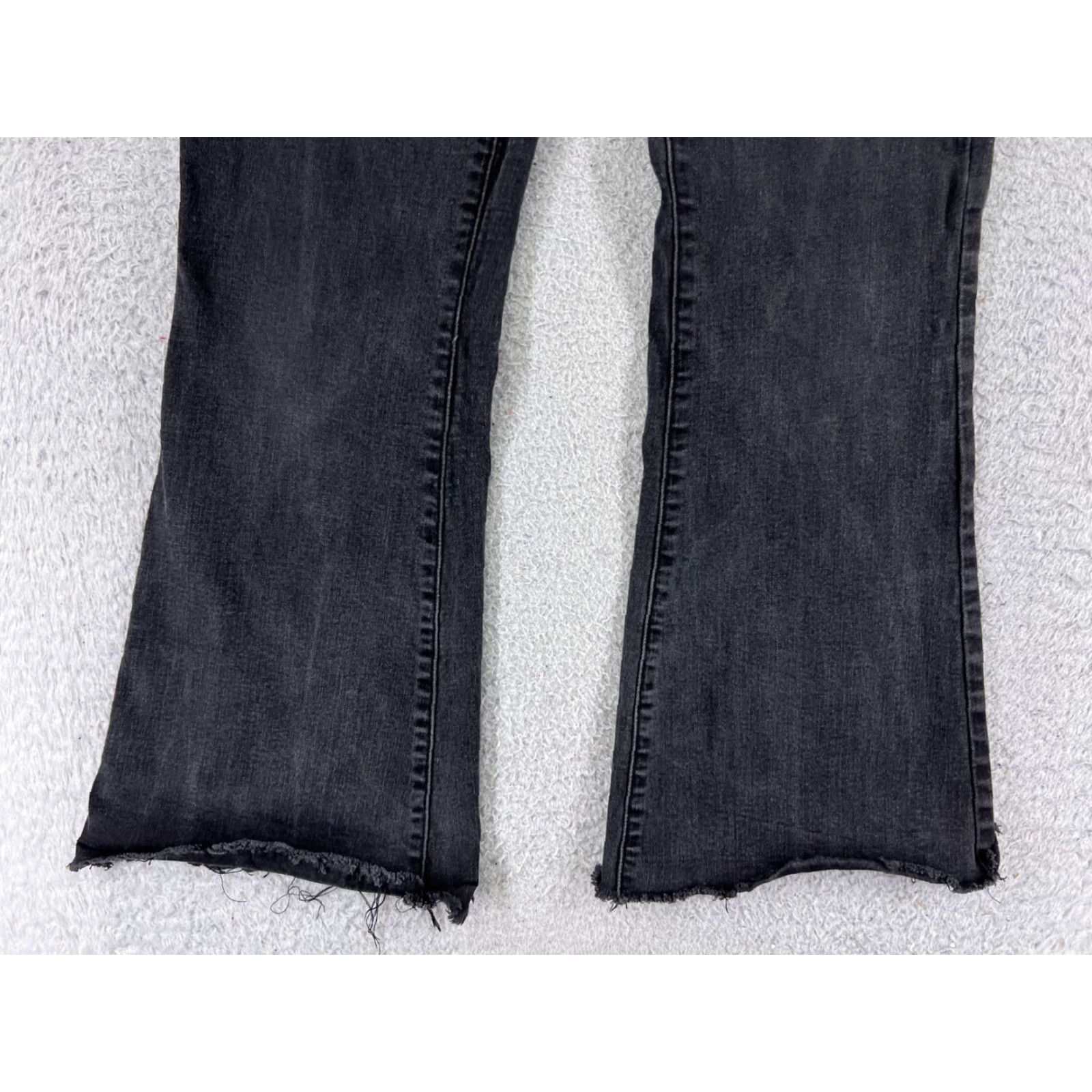 Forever 21 FOREVER 21 Jeans Juniors 30 Black Denim Flared High Rise 24x28 Cotton Blend 5-Pocket Design Womens Jeans Size 30" / US 8 / IT 44 - 2 Thumbnail