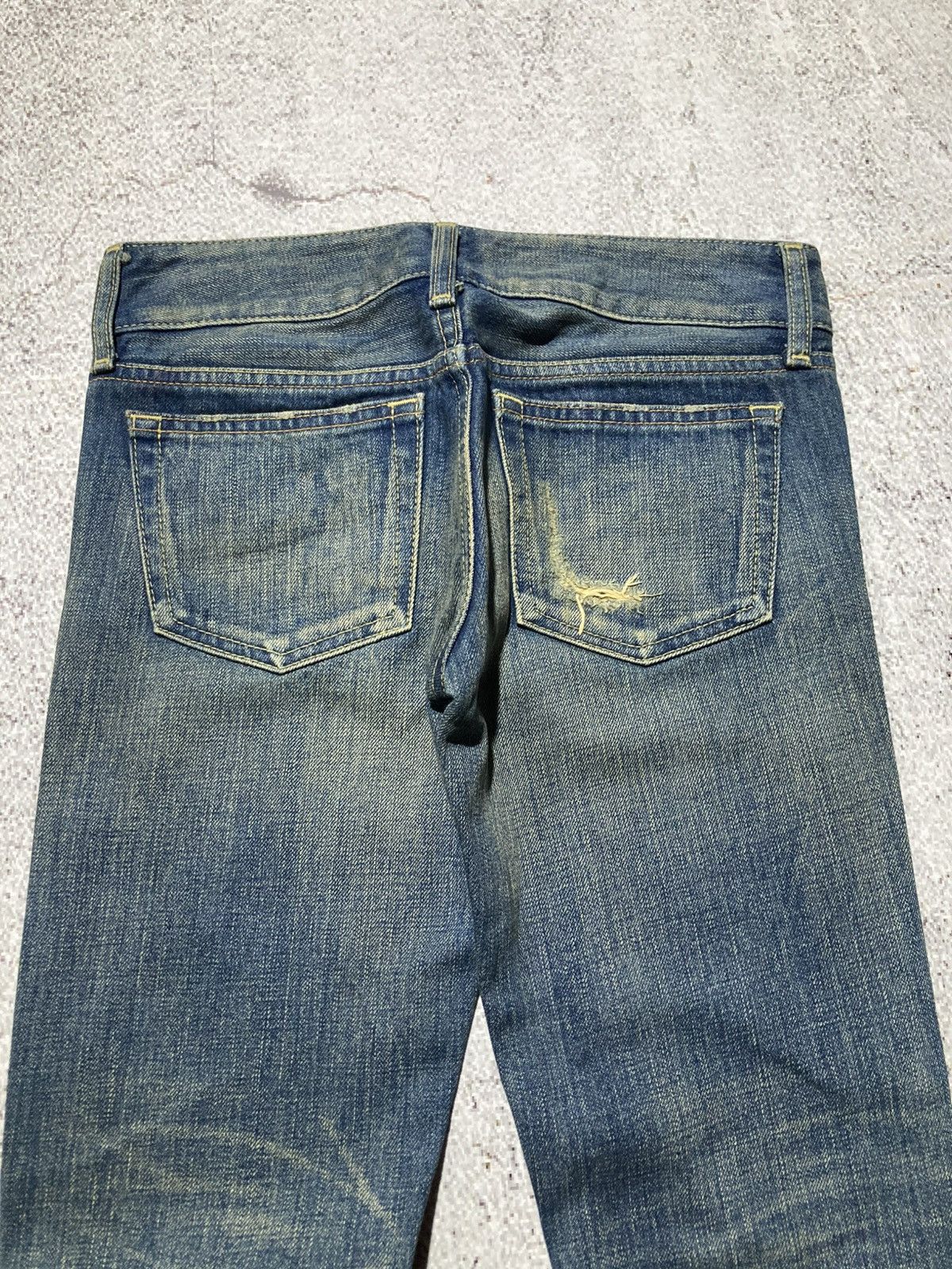 Japanese Brand 🇯🇵 2000s SLY Japan Ripped Bootcut Denim Jeans Pants Blue Wash Size US 26 / EU 42 - 15 Thumbnail