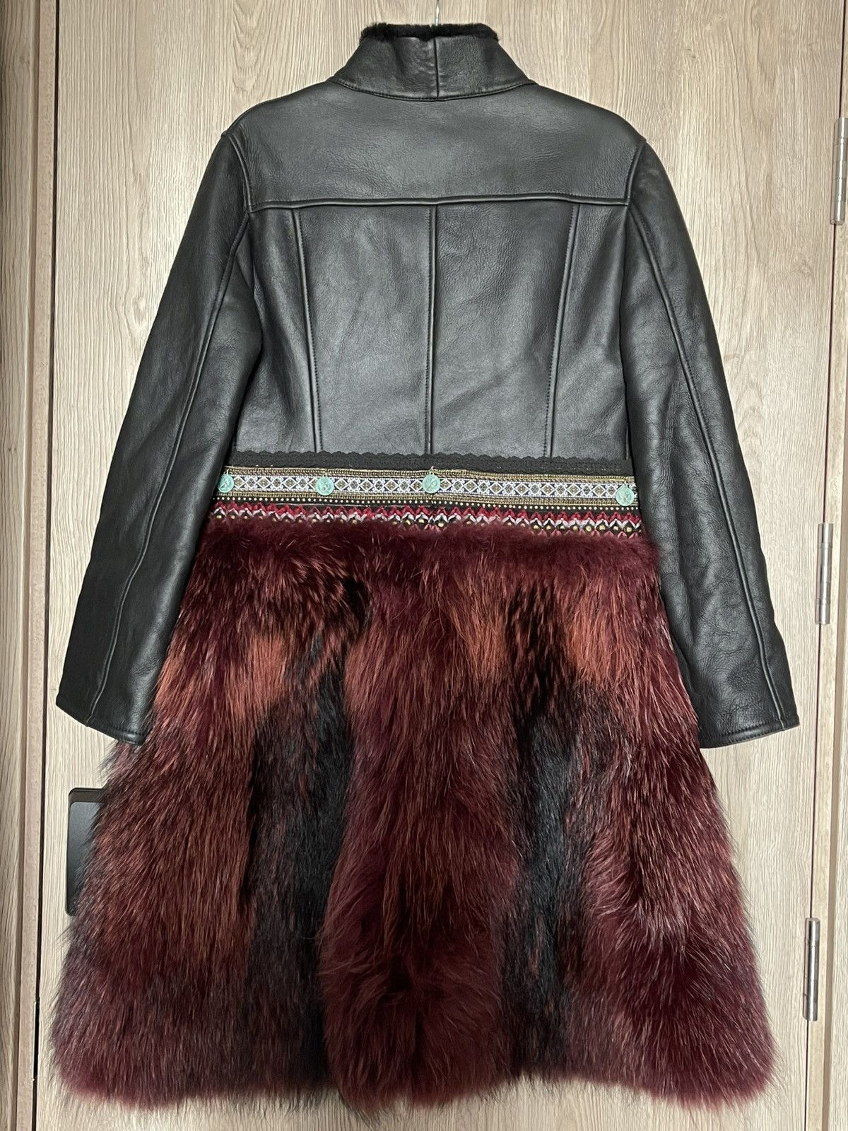 Vintage Unique sheepskin, design inspired by Kazakhstan. Size M / US 6-8 / IT 42-44 - 2 Thumbnail