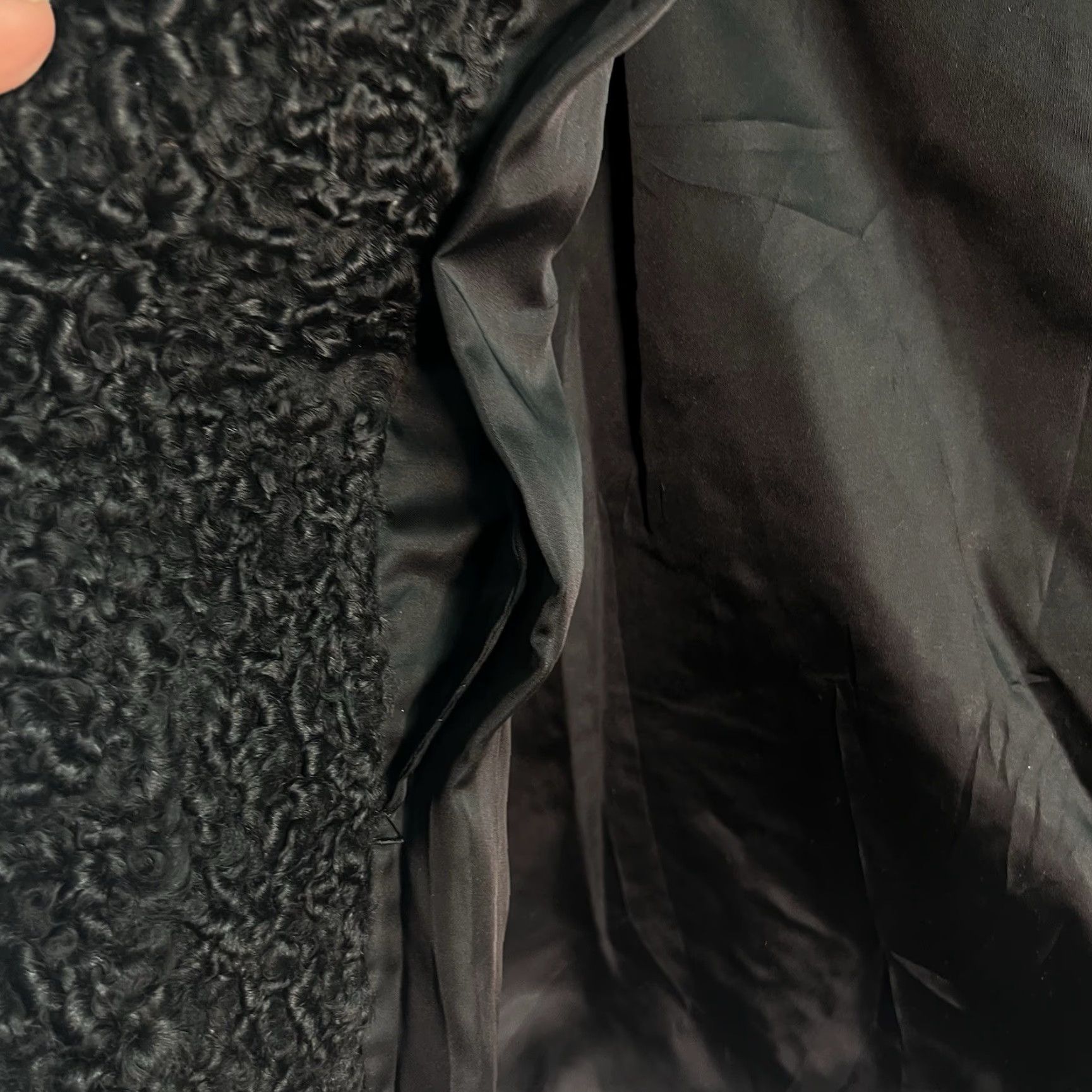 L.A.M.B. VINTAGE 1950s Persian Curly Lambswool Coat S/M Mink Fur Collar Black US Original Eveningwear Coat Mens Women** Size S / US 4 / IT 40 - 5 Thumbnail