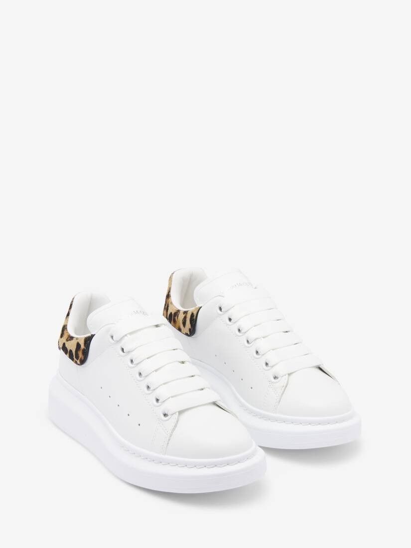 Alexander McQueen o1w1db10925 Oversized Sneaker in White Size US 7 / IT 37 - 2 Thumbnail