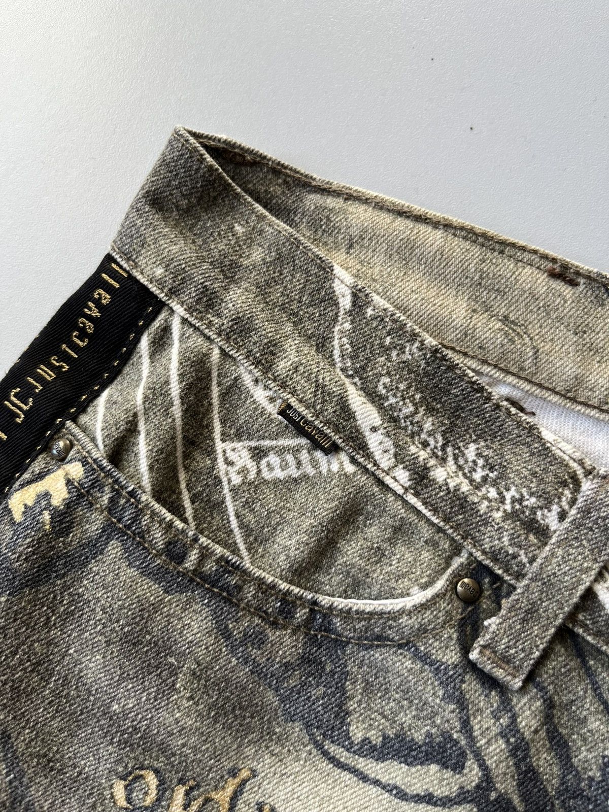 Roberto Cavalli Iconic archive Roberto Cavalli AW03 Astrology low rise jeans Size US 30 / EU 46 - 11 Thumbnail