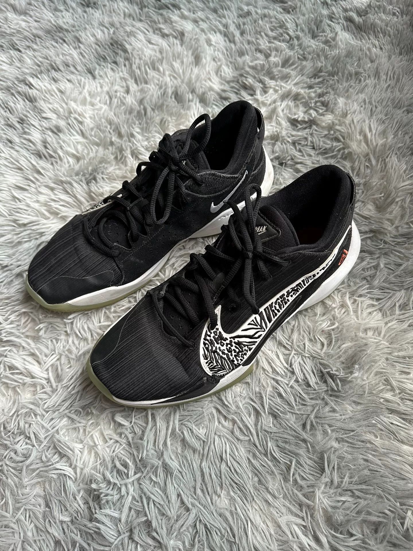 Nike Nike Lowtop Sneakers 45 Men Size US 11.5 / EU 44-45 - 1 Thumbnail