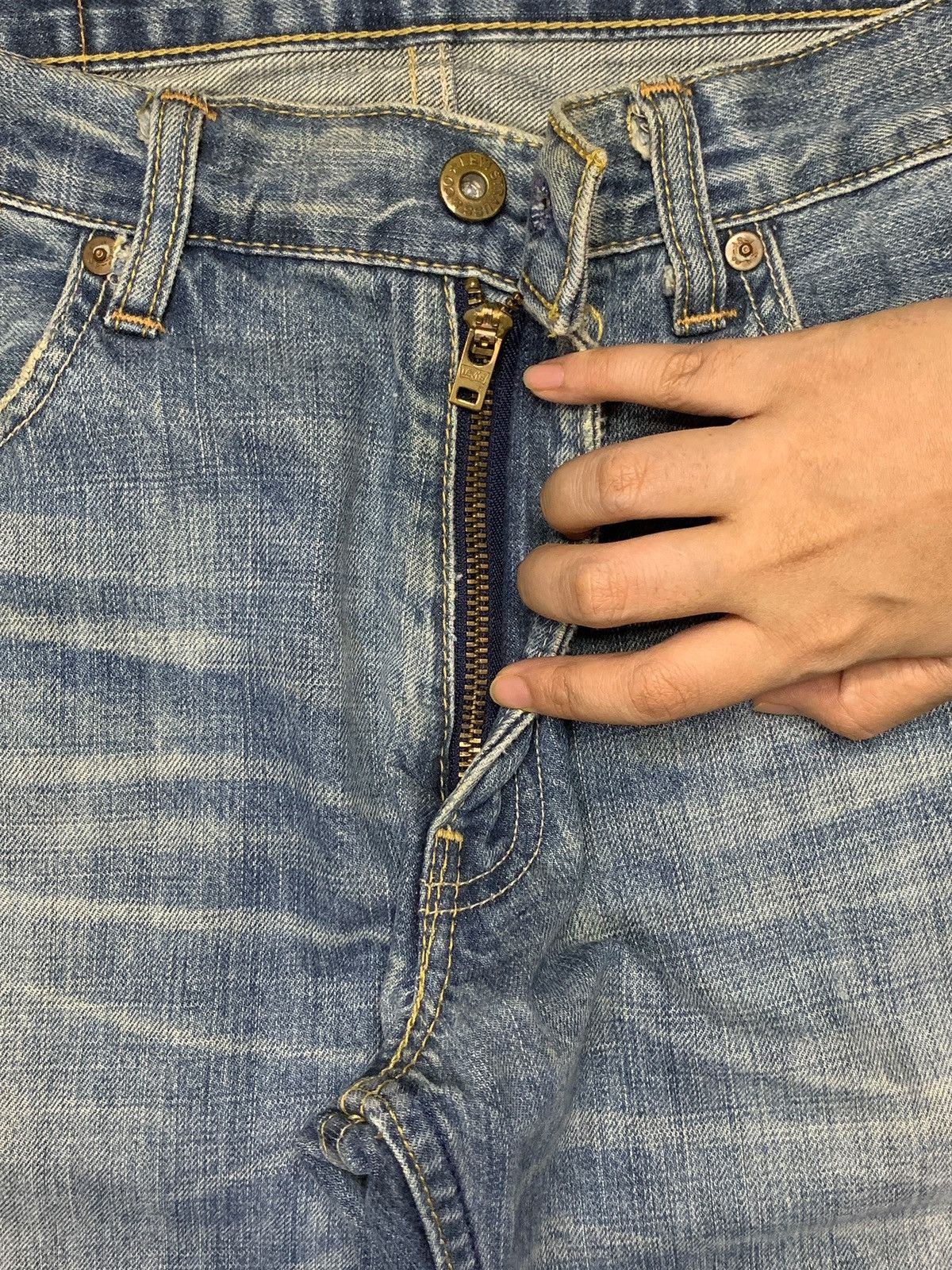 Levi's × Levi's Vintage Clothing Vintage 90s Levis 502 Faded Wash Distressed Loose Jeans Size US 31 - 3 Thumbnail