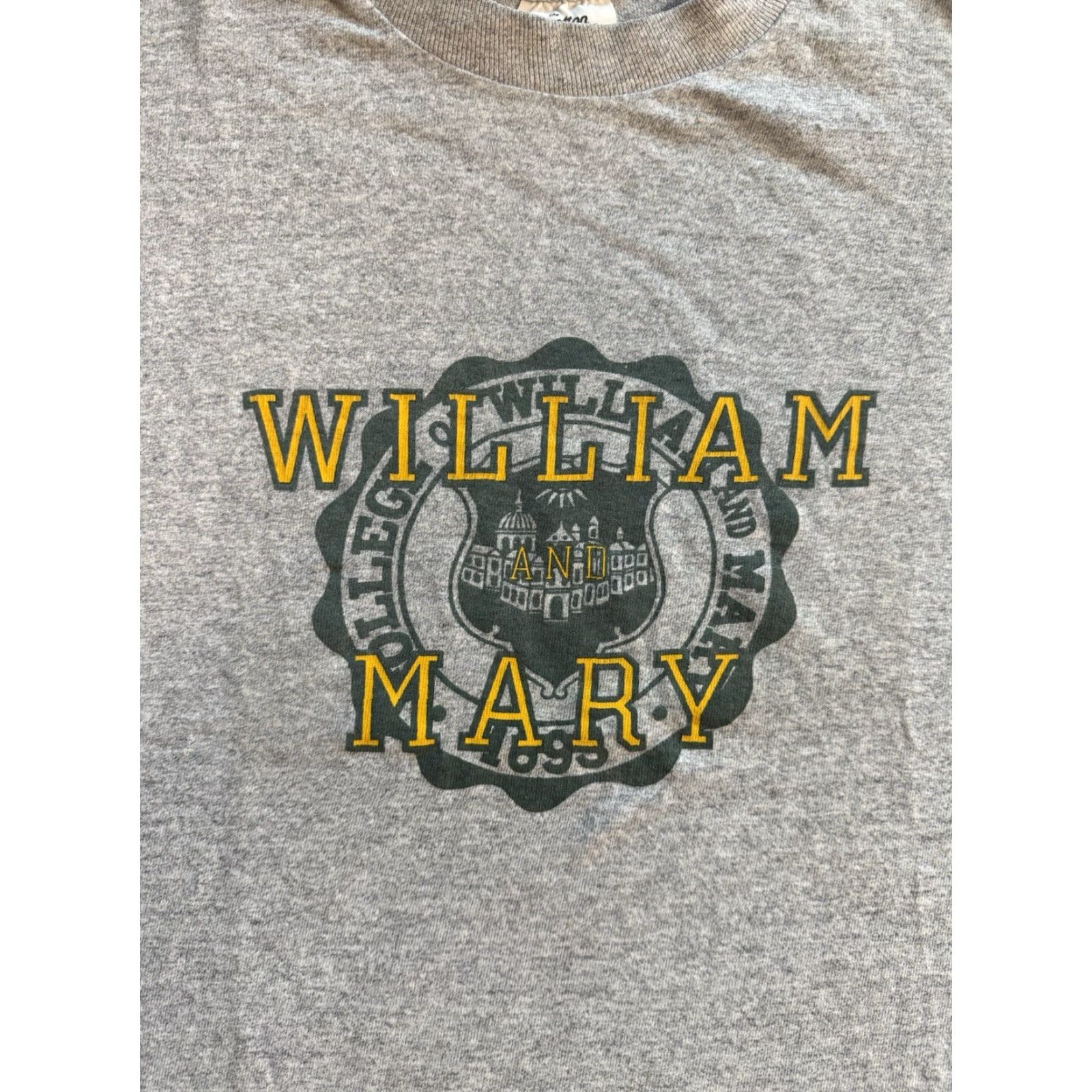 Vintage VINTAGE William & Mary Cotton Exchange Heathered Grey Cotton Rayon T Shirt XL Men 90s College USA Graphic Print Crew Neck Short Sleeve Logo Vintage Size US XL / EU 56 / 4 - 2 Thumbnail