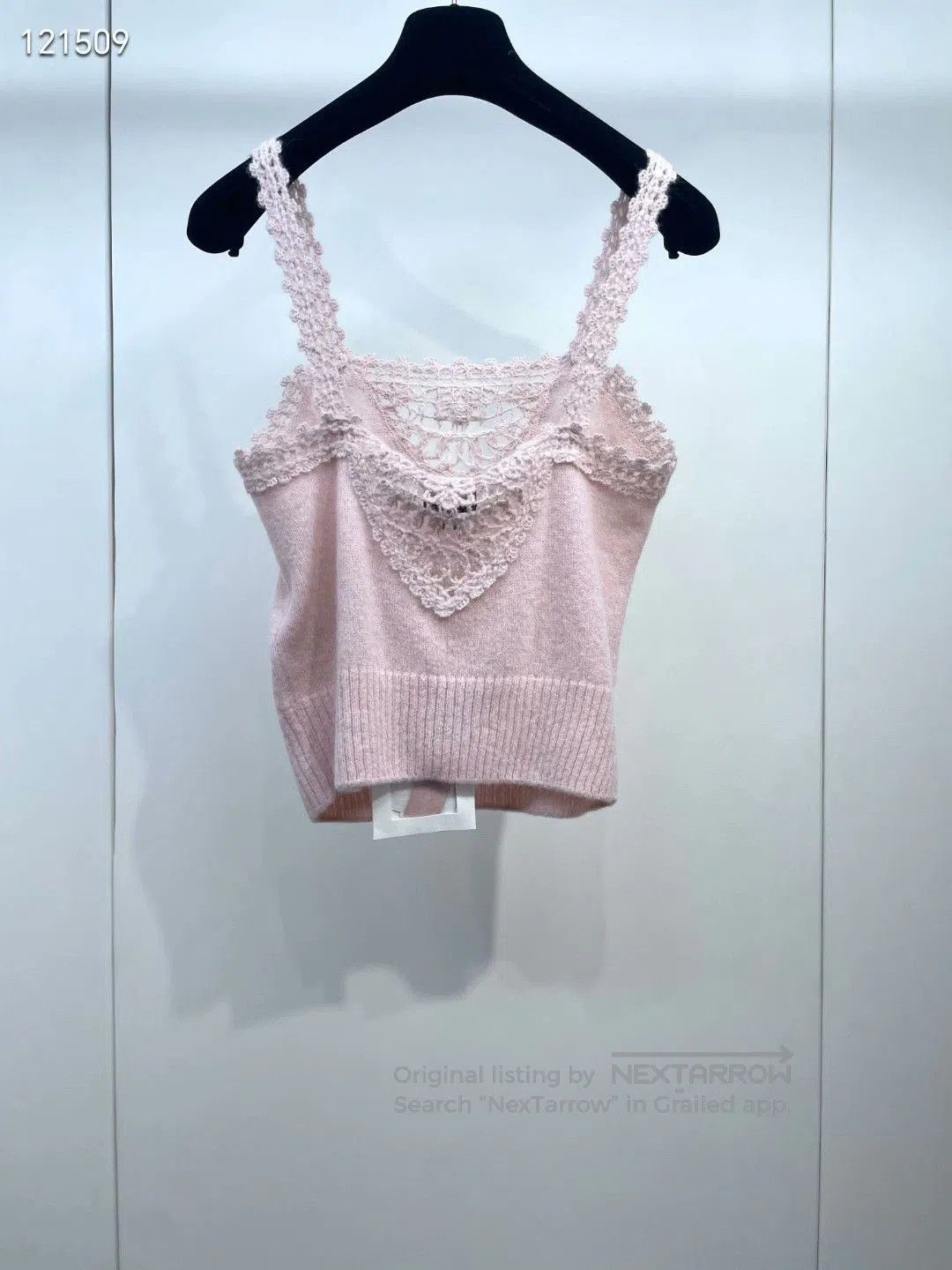 Chanel Chanel 25B Pink Crochet Camisole. Size XXS / US 00 / IT 34 - 2 Thumbnail