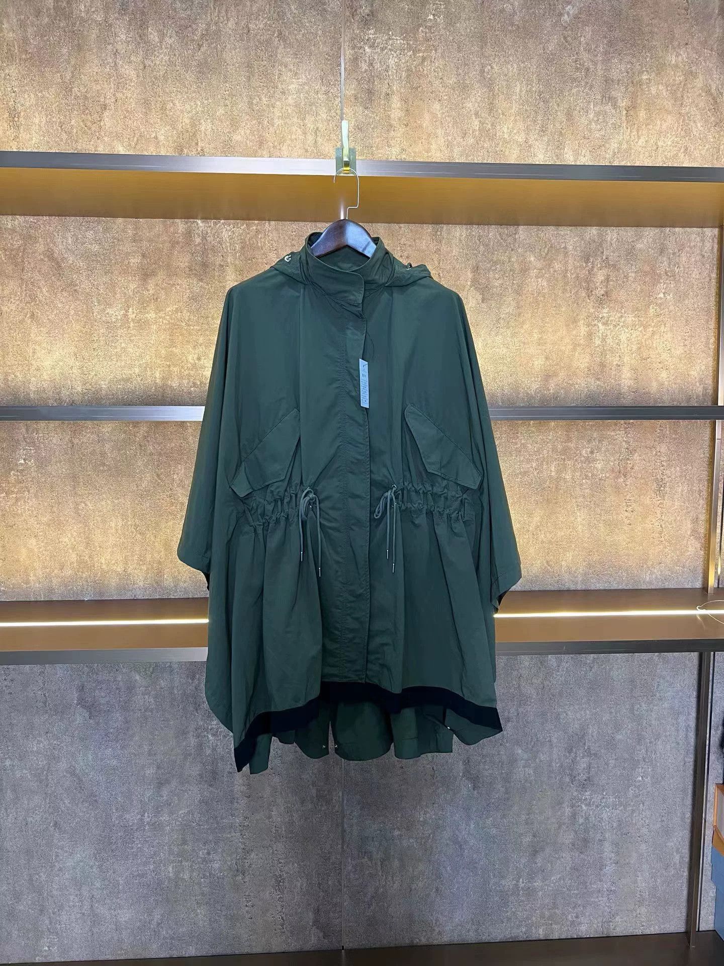 Moncler Moncler Hooded Cape Size 1 Size S / US 4 / IT 40 - 1 Thumbnail