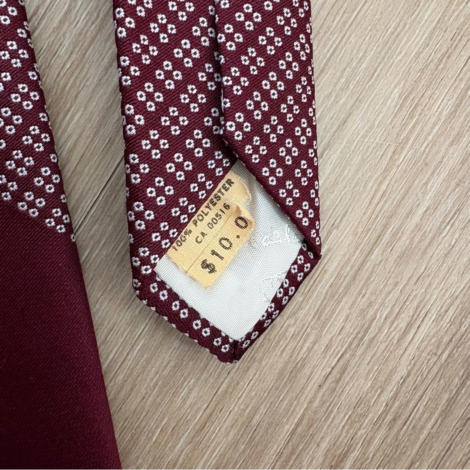 Oscar De La Renta Oscar de la Renta 1970s Vintage Burgundy Geometric Tie Size ONE SIZE - 4 Thumbnail