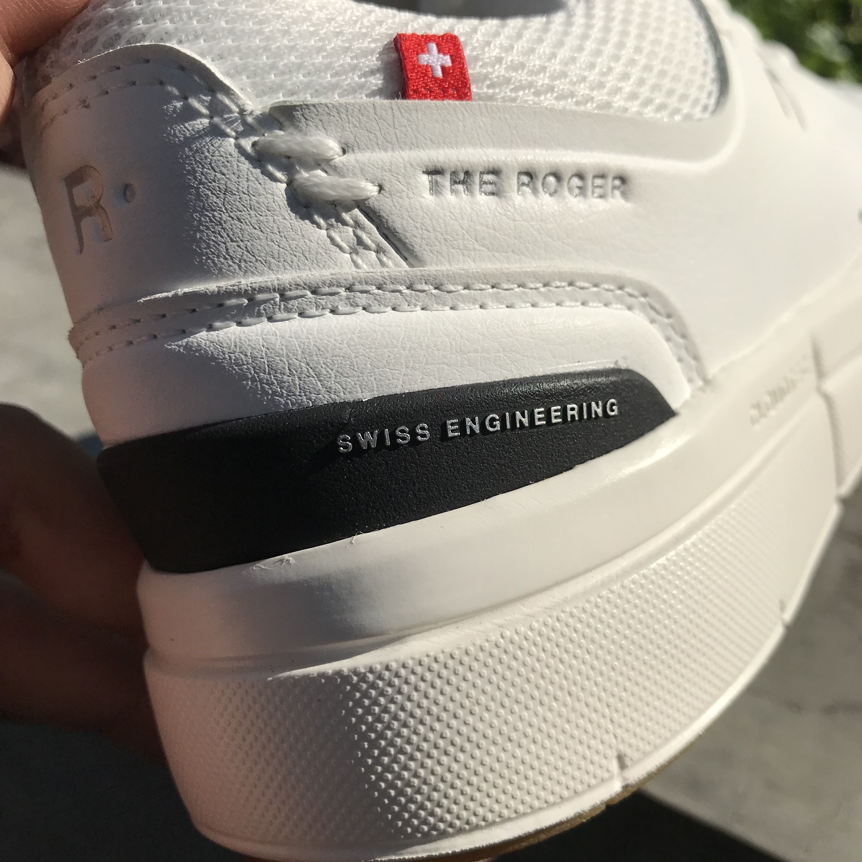 On On Cloud THE ROGER Advantage All White Bnwt Brand New Size US 5 / EU 37 - 6 Thumbnail