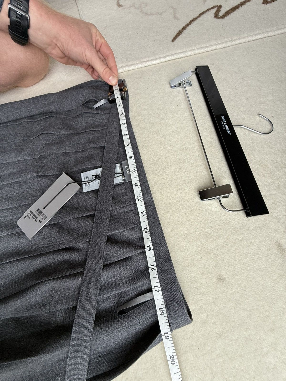 Dior $3.9k FW23 Dior buckle belt kilt skirt Kim Jones grey grail Size ONE SIZE - 9 Thumbnail