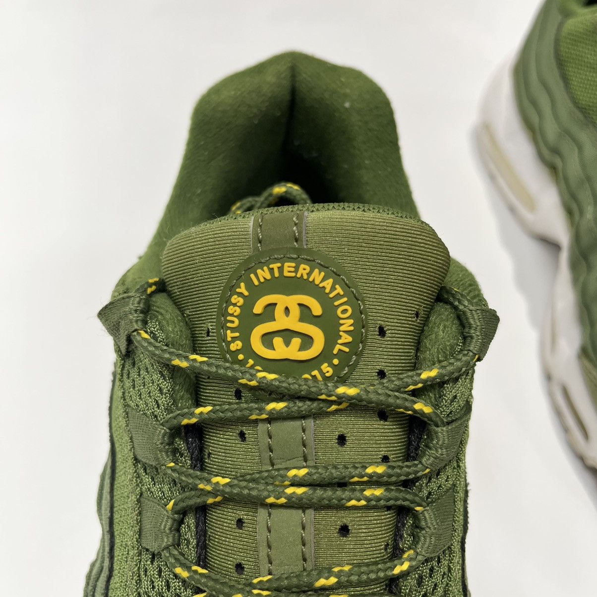 Nike × Stussy Nike Air Max 95 x Stussy Olive Size US 9.5 / EU 42-43 - 12 Thumbnail