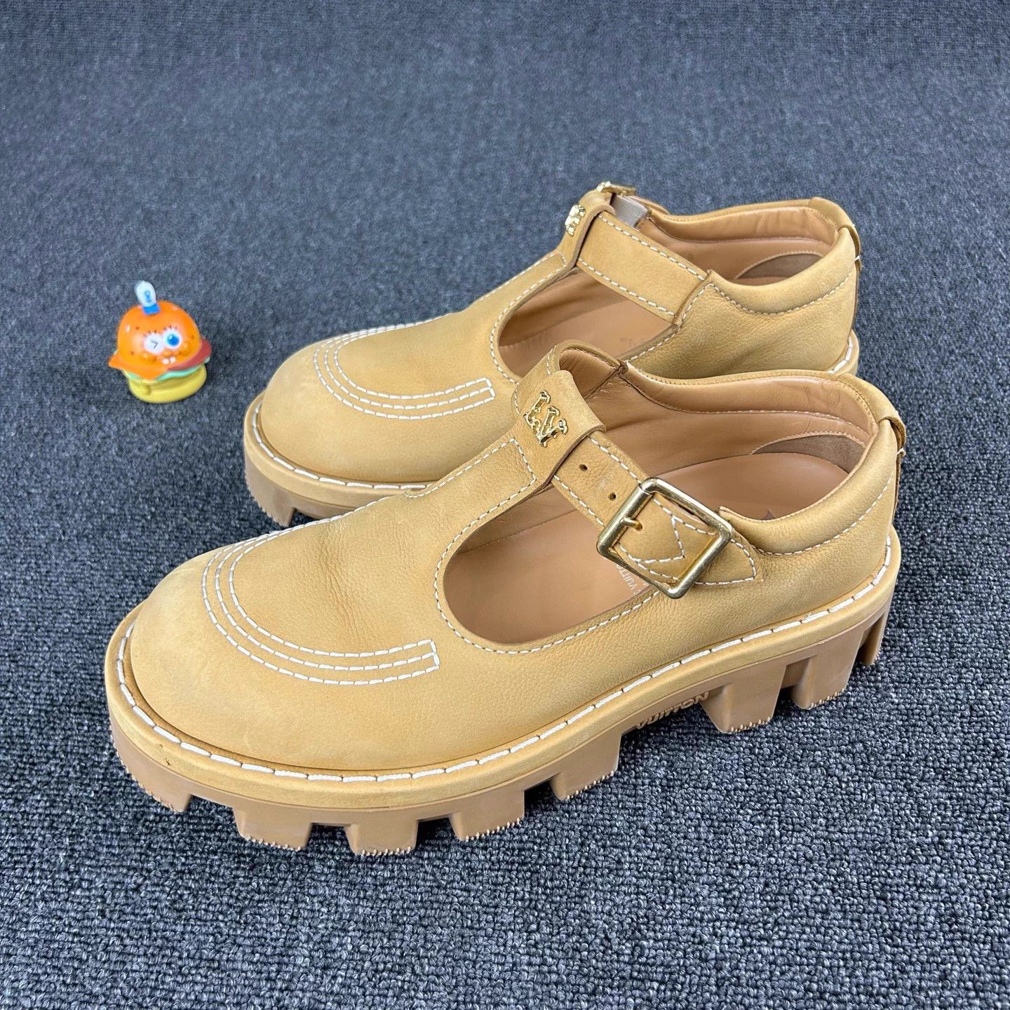 Louis Vuitton LOUIS VUITTON Round Toe Buckle Platform Loafer 43 Size US 10 / EU 43 - 1 Thumbnail