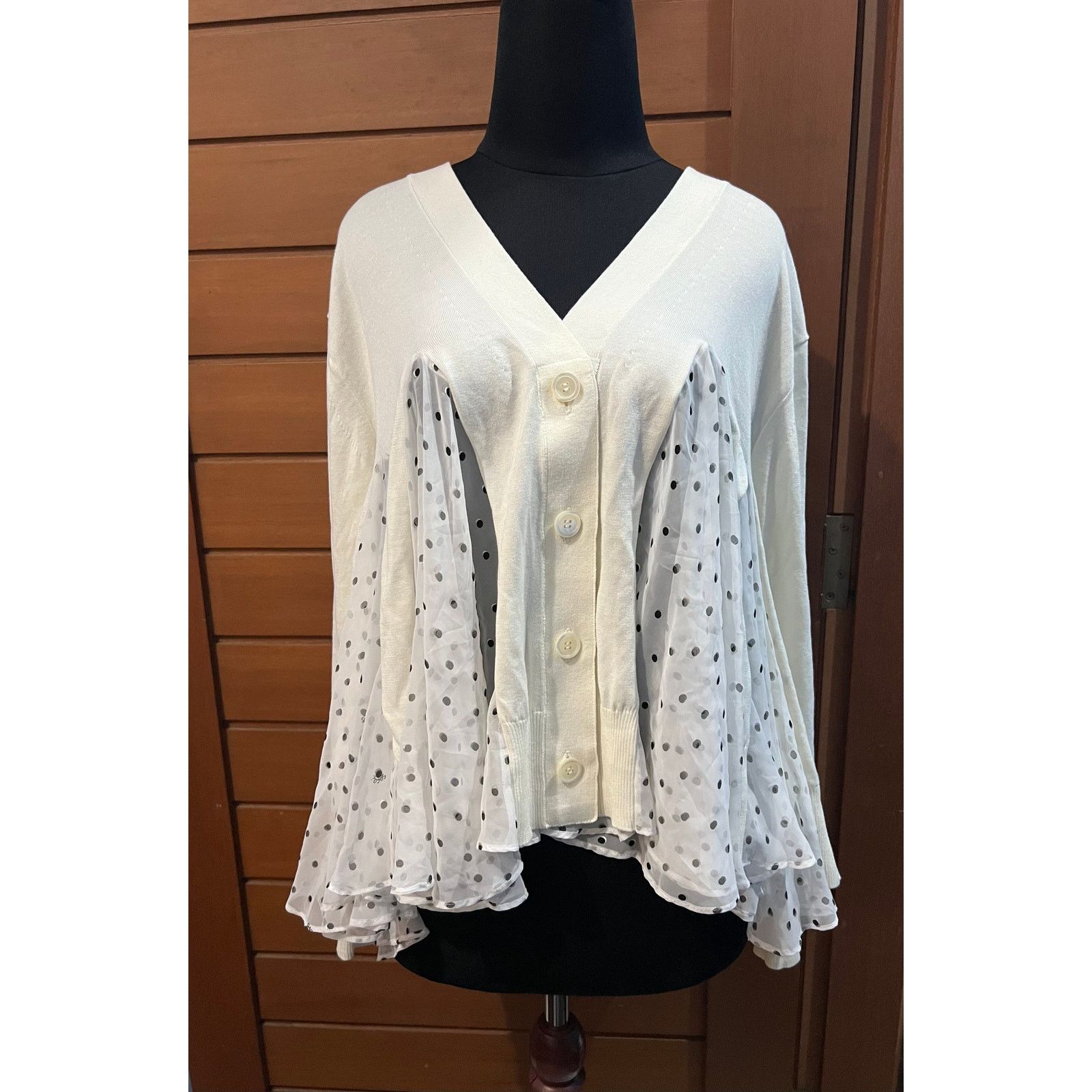 Sacai ❣️RTP $600+❣️ Sacai Polkadot Flutter Cardigan in White Size XS / US 0-2 / IT 36-38 - 2 Thumbnail