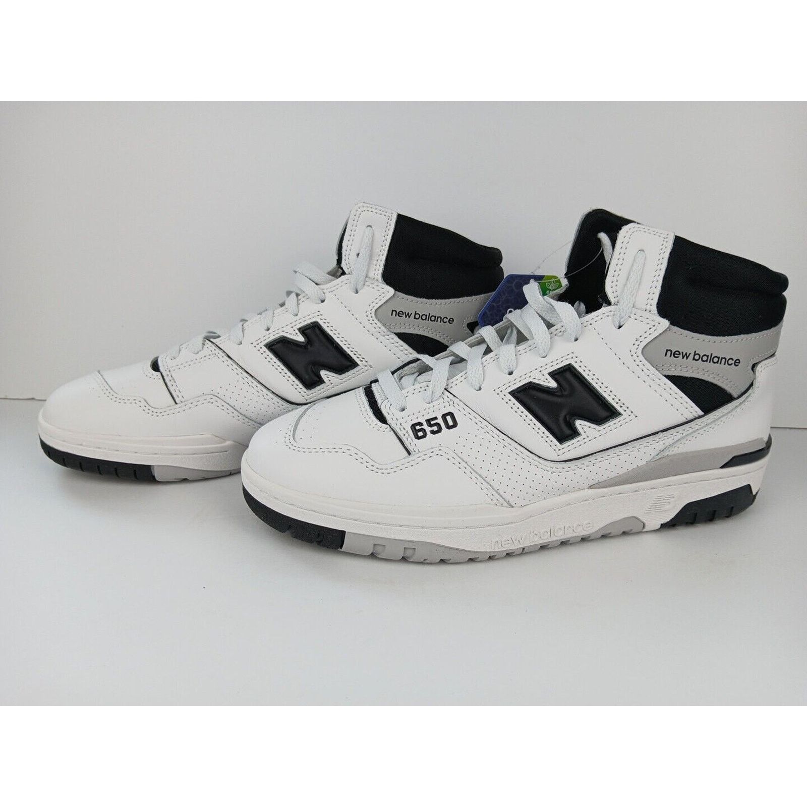New Balance New Balance 650R Lifestyle White / BLK Shoes Men's Sz 11 Size US 11 / EU 44 - 18 Thumbnail
