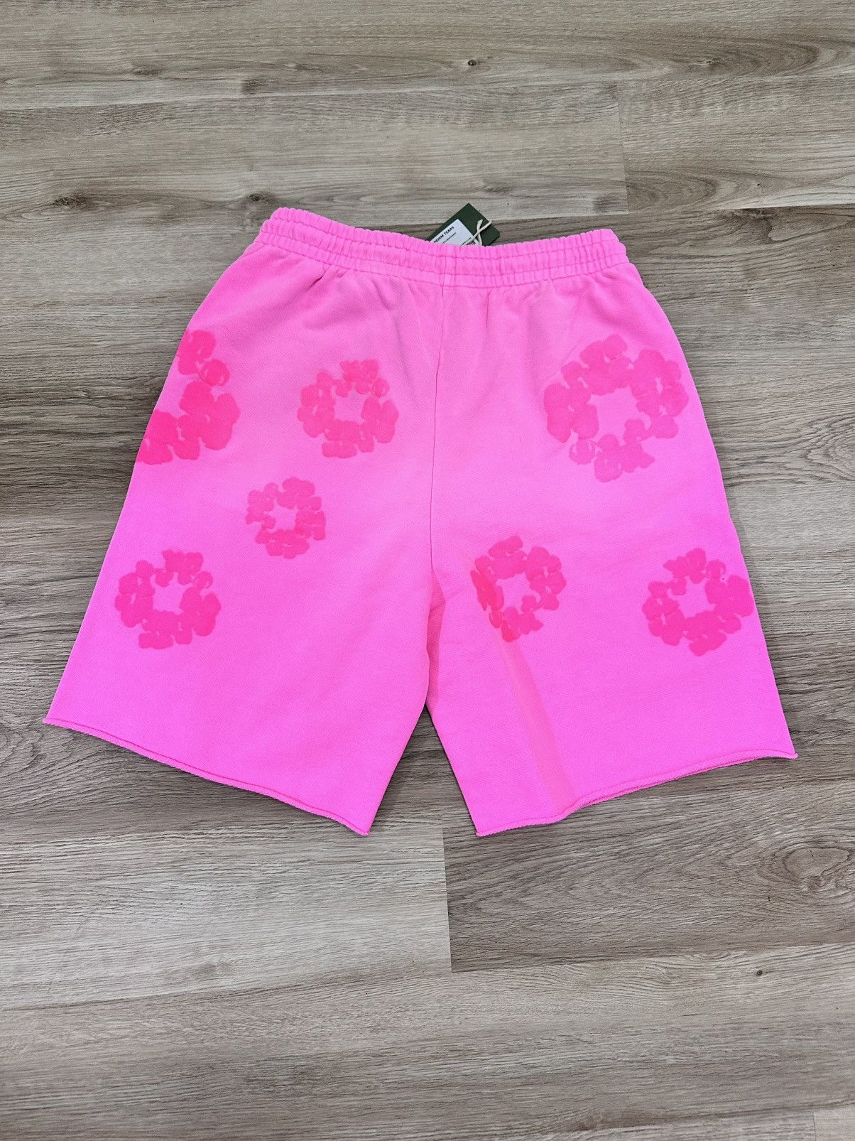 DENIM TEARS Mono Cotton Wreath Sweat Shorts Pink (M) Size US 32 / EU 48 - 2 Thumbnail