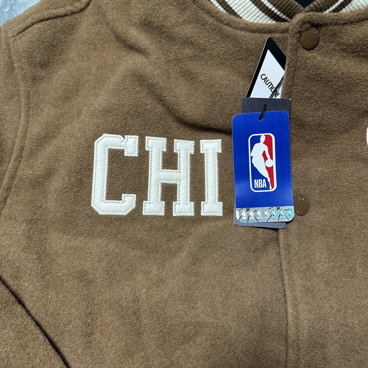 NBA *NEW* Sz XLarge Chicago Bulls NBA Varsity Jacket Size US XL / EU 56 / 4 - 3 Thumbnail