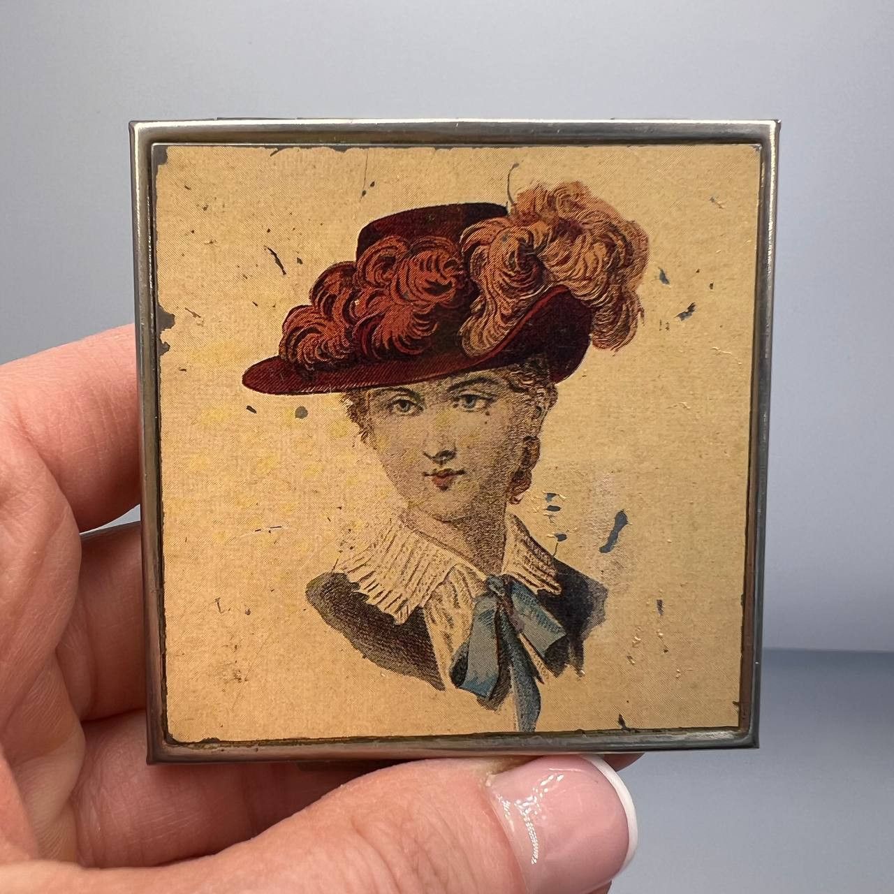 Vintage Victorian Lady Compact Powder Box Mirror Silver Plated Size ONE SIZE - 1 Thumbnail