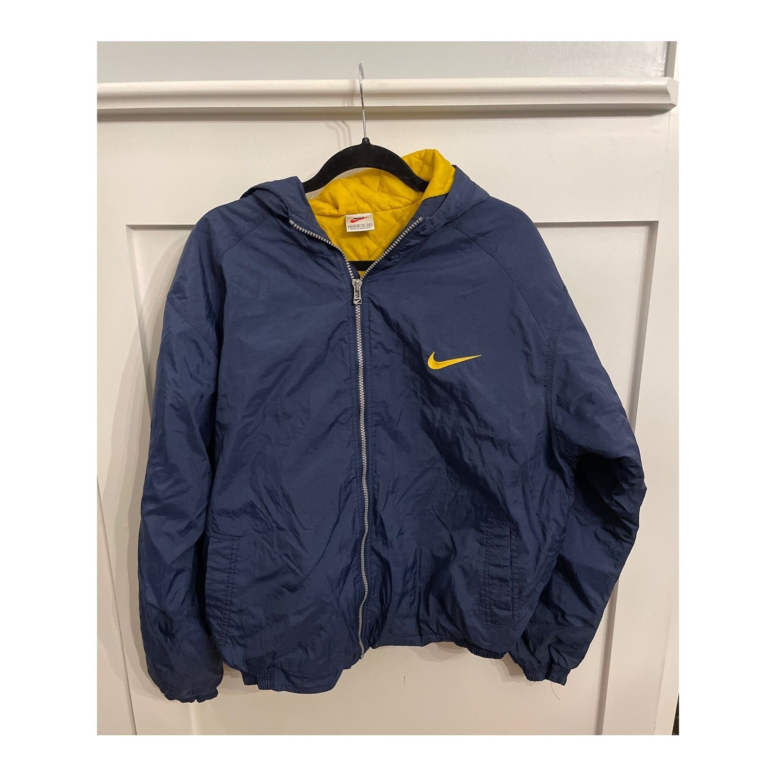 Nike Nike Vintage Puffer Big Logo Quilted Men's Jacket, XL(18-20) Size US XL / EU 56 / 4 - 1 Thumbnail