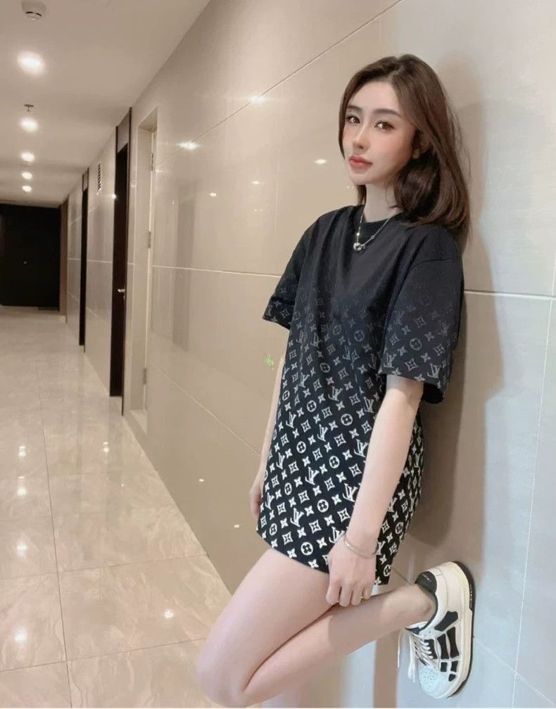 Louis Vuitton Louis Vuitton Black and white gradient full print Logo sho Size US L / EU 52-54 / 3 - 7 Thumbnail