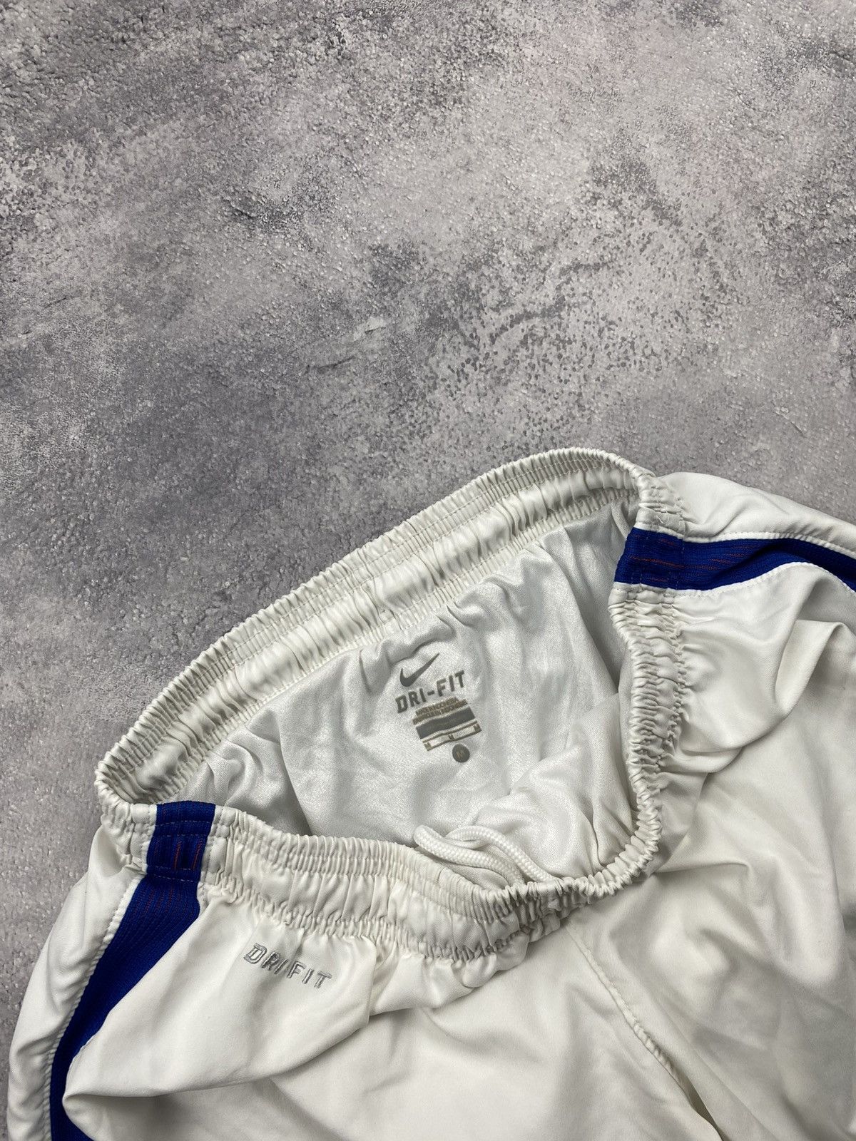 Nike Vintage Nike England Soccer Shorts Streetwear Swoosh Size M Size US 32 / EU 48 - 6 Thumbnail