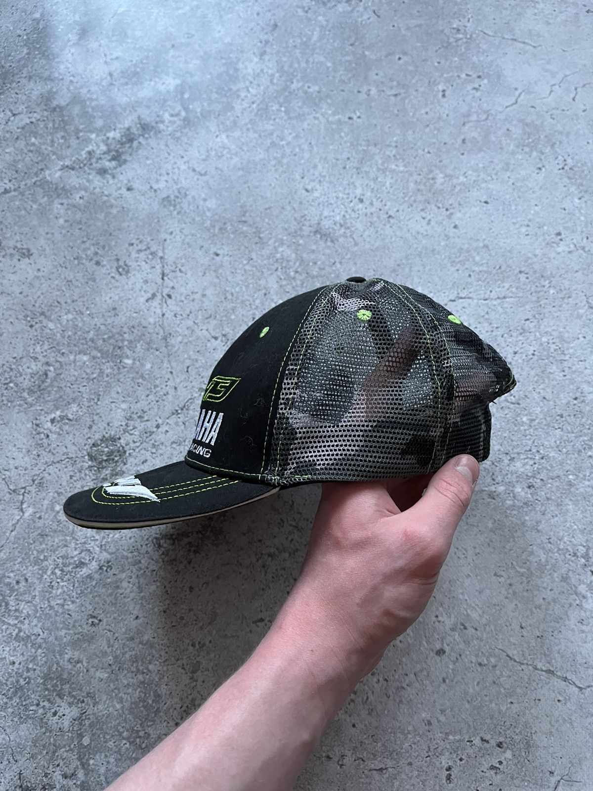 NASCAR × Yamaha Yamaha Tech3 Racing F1 Black Camo Mesh Cap Y2K Nascar Rare Size ONE SIZE - 3 Thumbnail