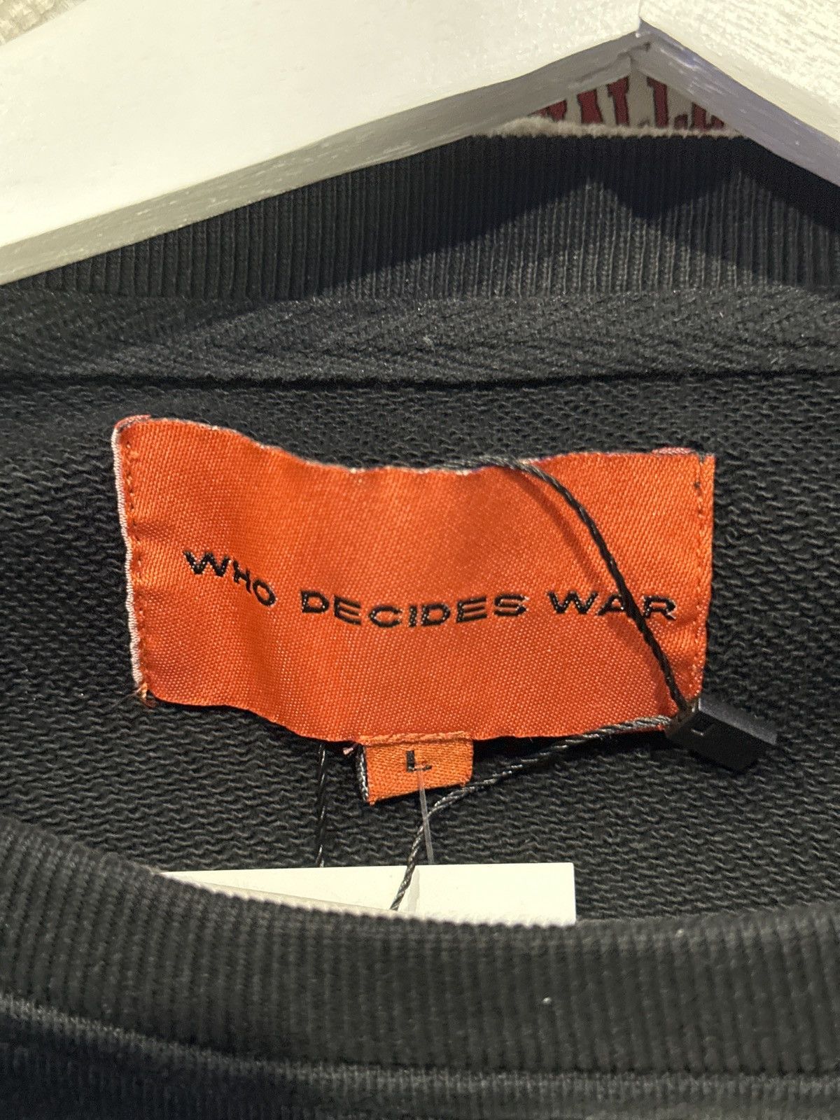 Who Decides War Who Decides War "MRDR" Crewneck Size US L / EU 52-54 / 3 - 2 Thumbnail