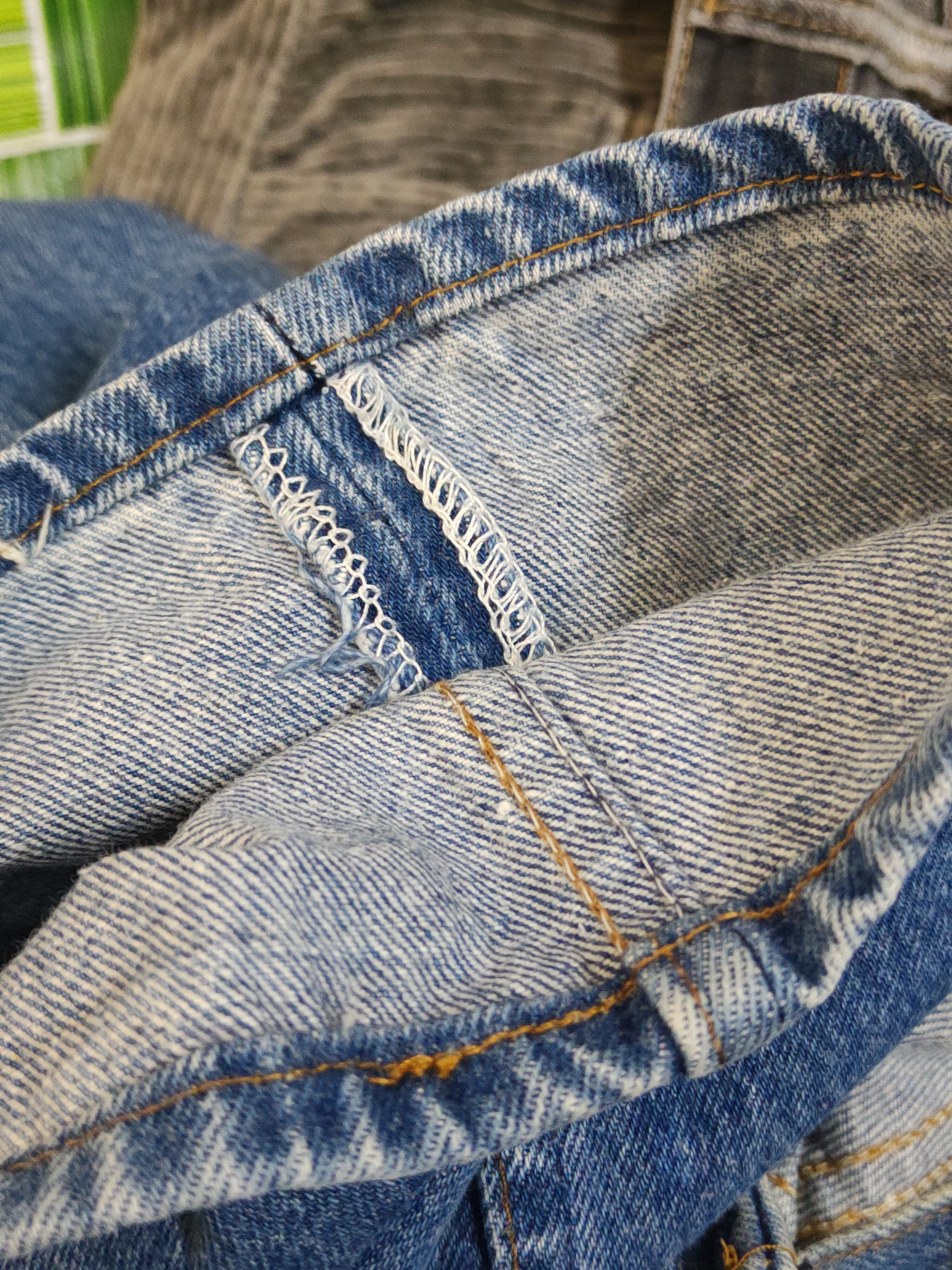 Levi's Levi's vintage Blue Distressed Ripped denim Jeans #W1324 Size US 37 - 14 Thumbnail