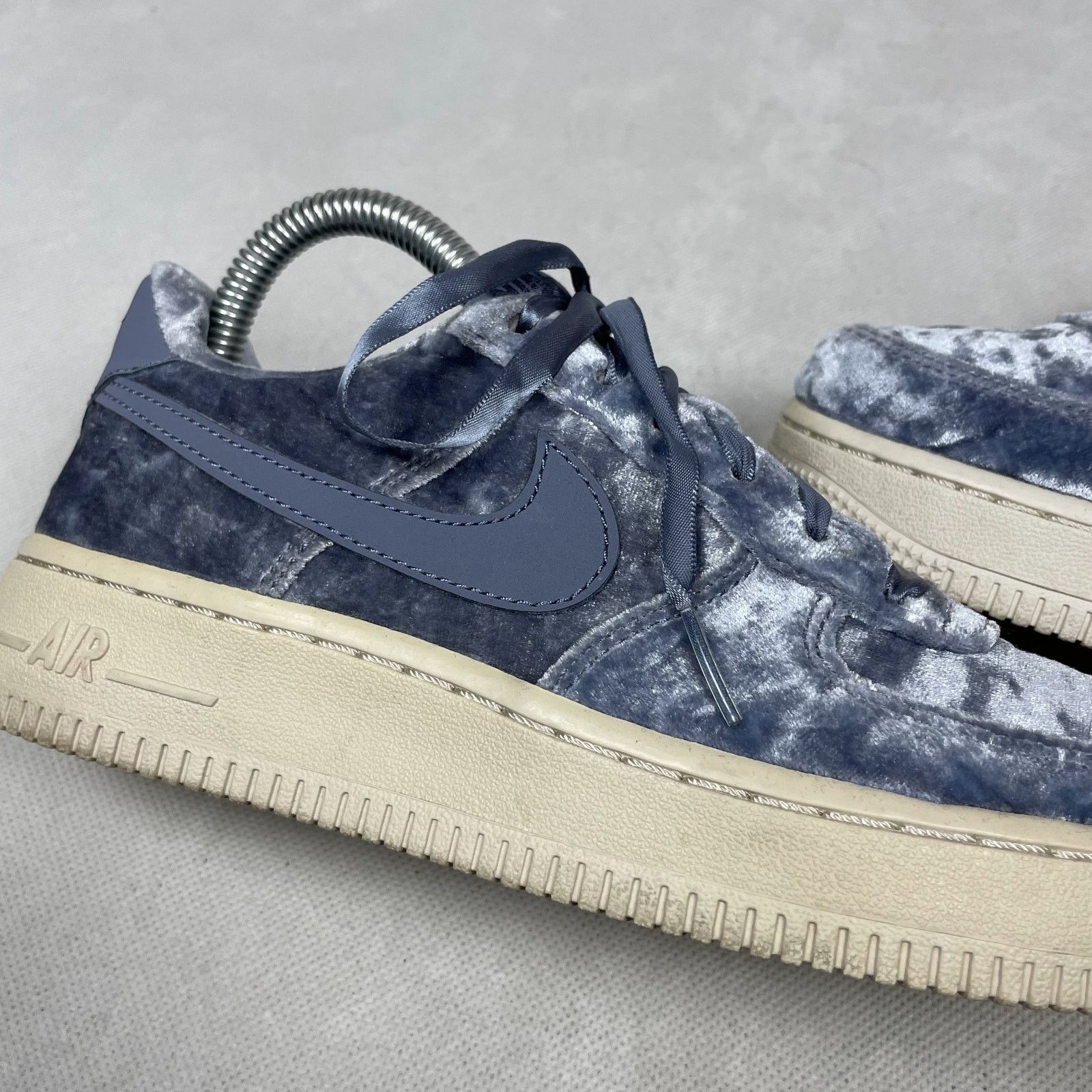 Nike Nike Air Force 1 Low LV8 GS 849345-401 Shoes Size 4.5Y Size US 4.5 / IT 34.5 - 6 Thumbnail