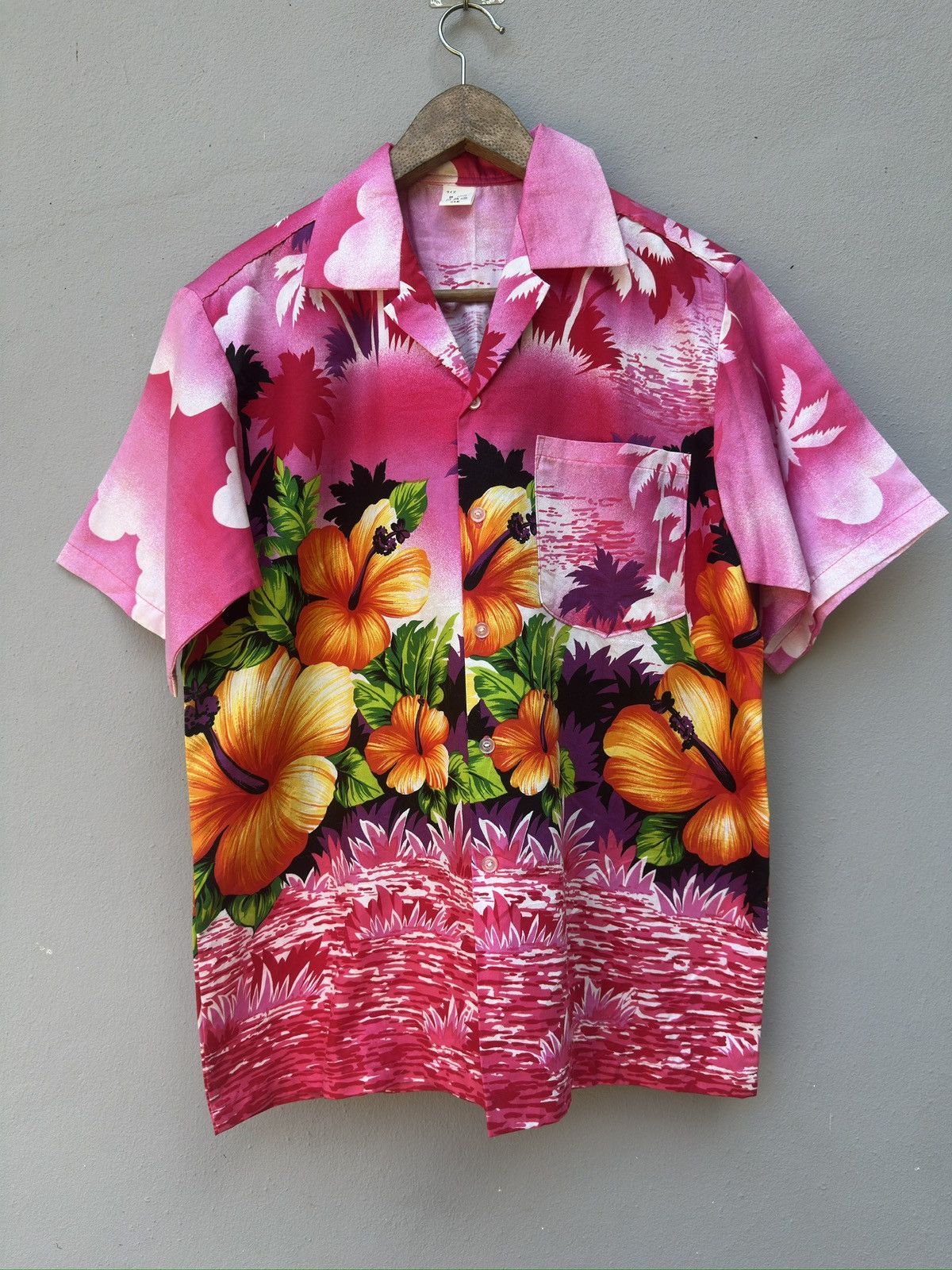 Japanese Brand Japanese Brand Hawaii Colourfull Flowers Size US L / EU 52-54 / 3 - 1 Thumbnail