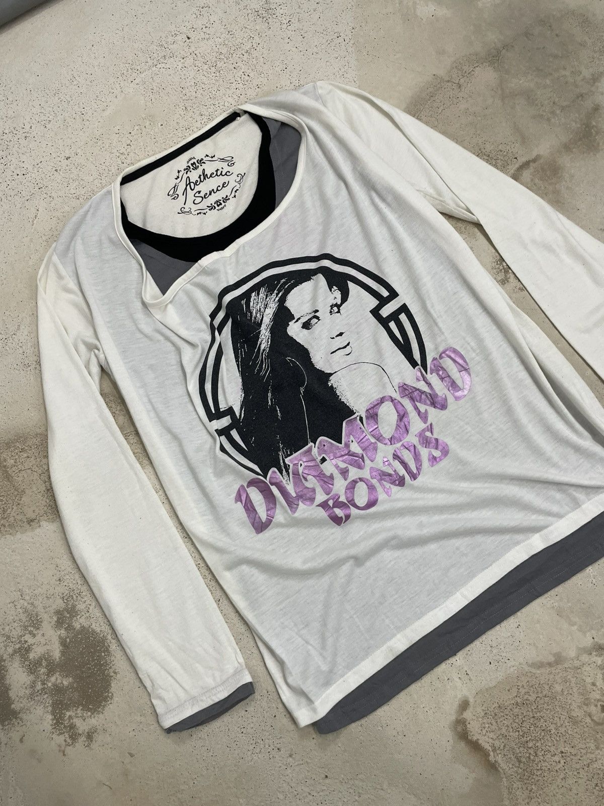 Hysteric Glamour Defect Aethetic Sence Layered Potrait Girl Y2K Diamond Bonds Size US M / EU 48-50 / 2 - 4 Thumbnail