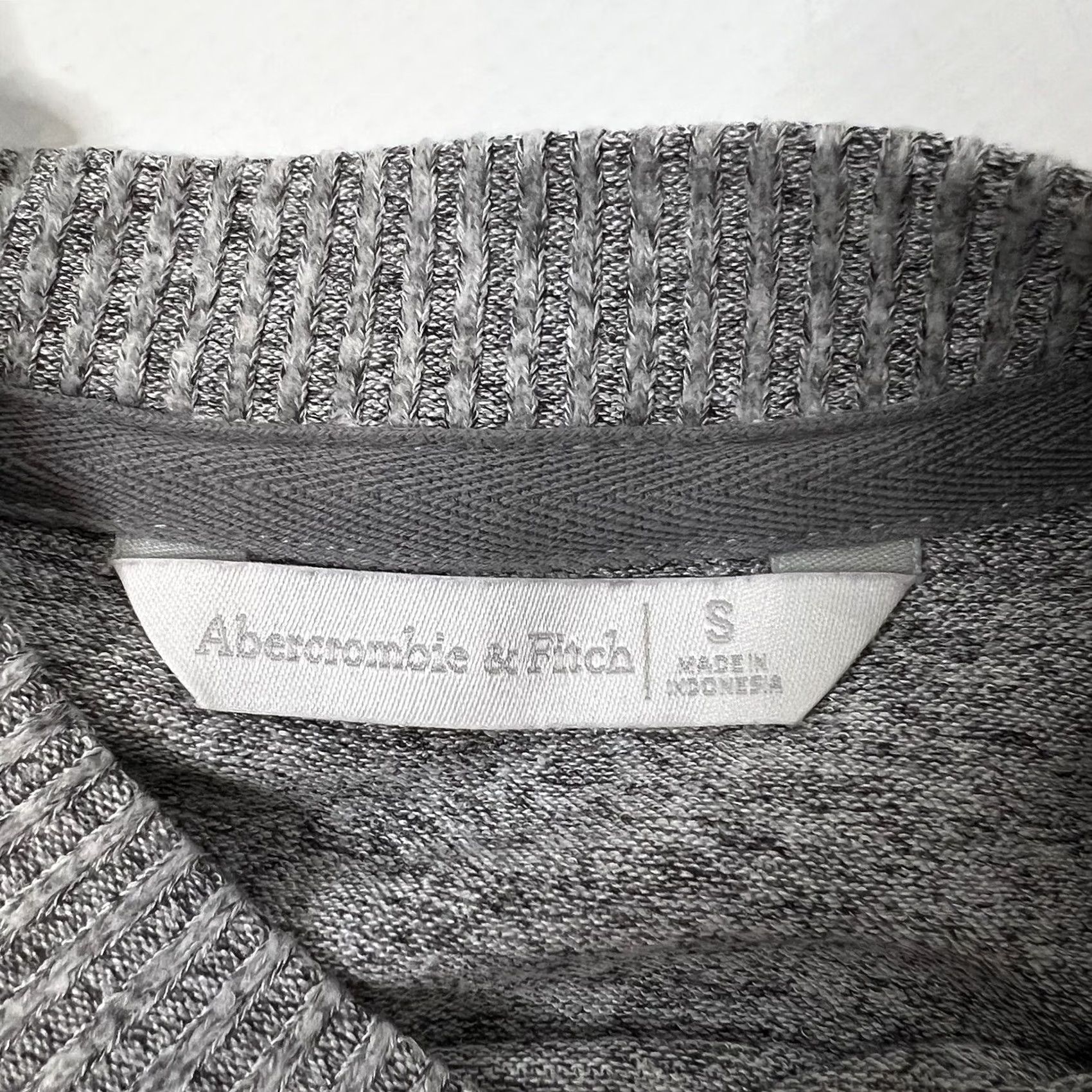 Abercrombie & Fitch Abercrombie & Fitch Gray Pullover Sweater Crew Neck Flare Sleeves With Tie Size Small Womens Knitted Knit Casual/Workwear Size S / US 4 / IT 40 - 6 Thumbnail