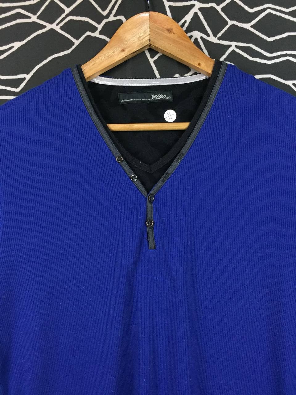 Mossimo Mossimo Blue Ribbed V-Neck Henley Layered Contrast Trim Tee Size US L / EU 52-54 / 3 - 3 Thumbnail