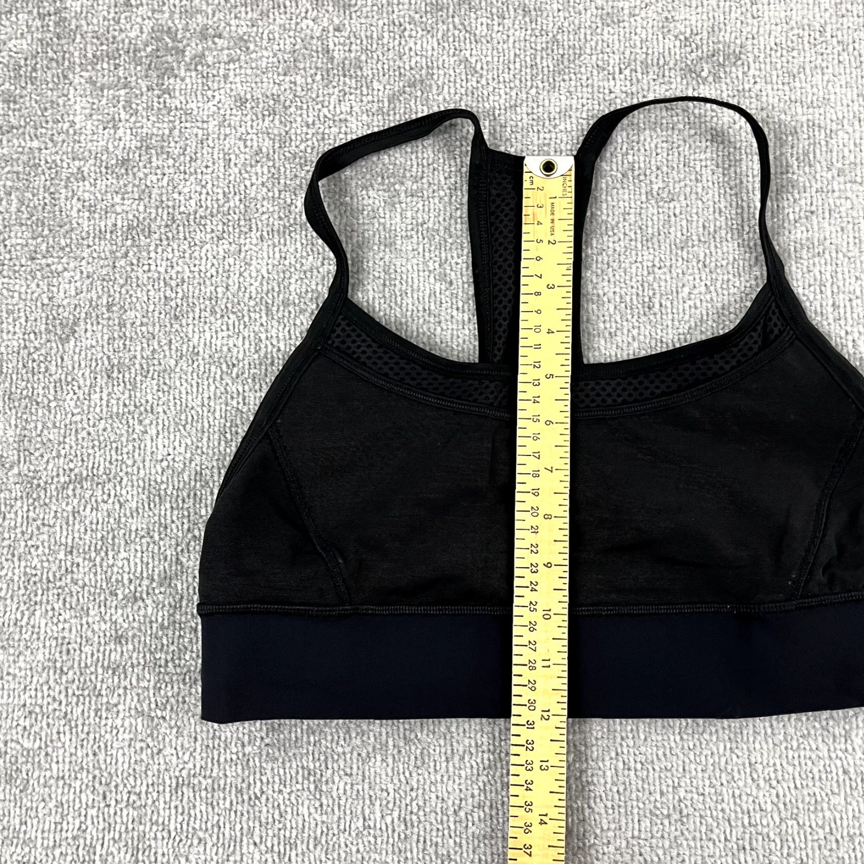 Lululemon Lululemon Sports Bra Womens Size 10-12 Black Racerback Workout Yoga Gym Running Size ONE SIZE - 4 Thumbnail