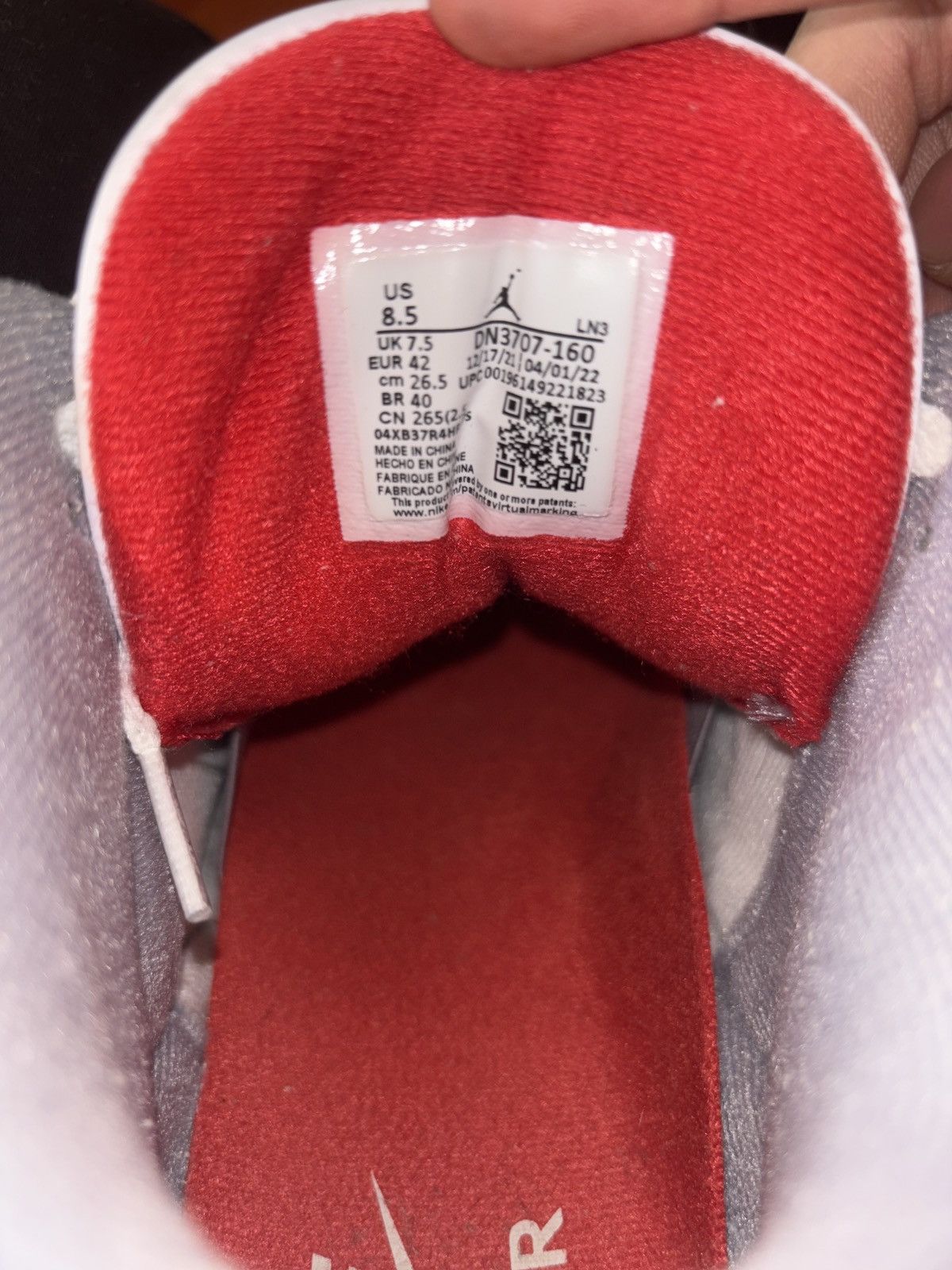 Nike JORDAN 3 FIRE RED Size US 8.5 / EU 41-42 - 6 Thumbnail