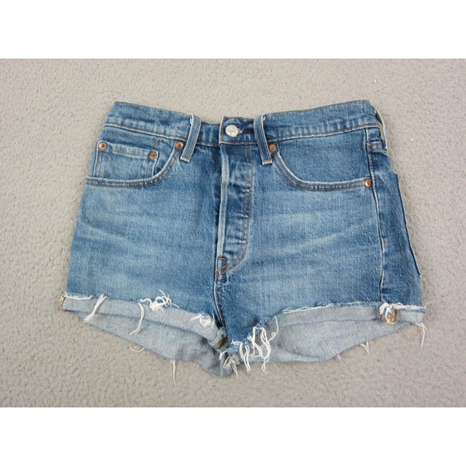 Levi's Levis 501 Jean Shorts Womens Size 26 Blue Denim Cut Offs Button Fly Jorts Jeans Shorts Womens 26 Blue Denim Cut-Off 501 Jean Shorts Womens 26 Levis Size 26" / US 2 / IT 38 - 4 Thumbnail