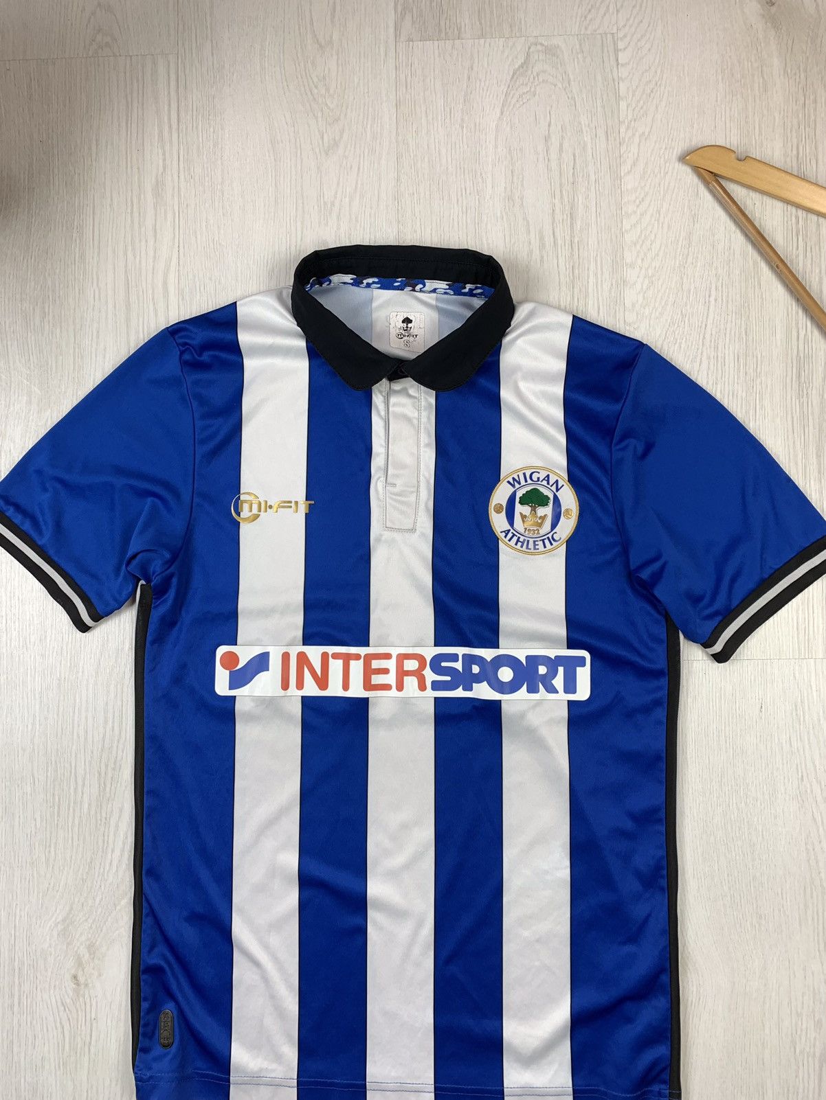 Other Wigan Athletic Mi-Fit 2014-2015 Home Soccer Jersey Size S Size US S / EU 44-46 / 1 - 2 Thumbnail