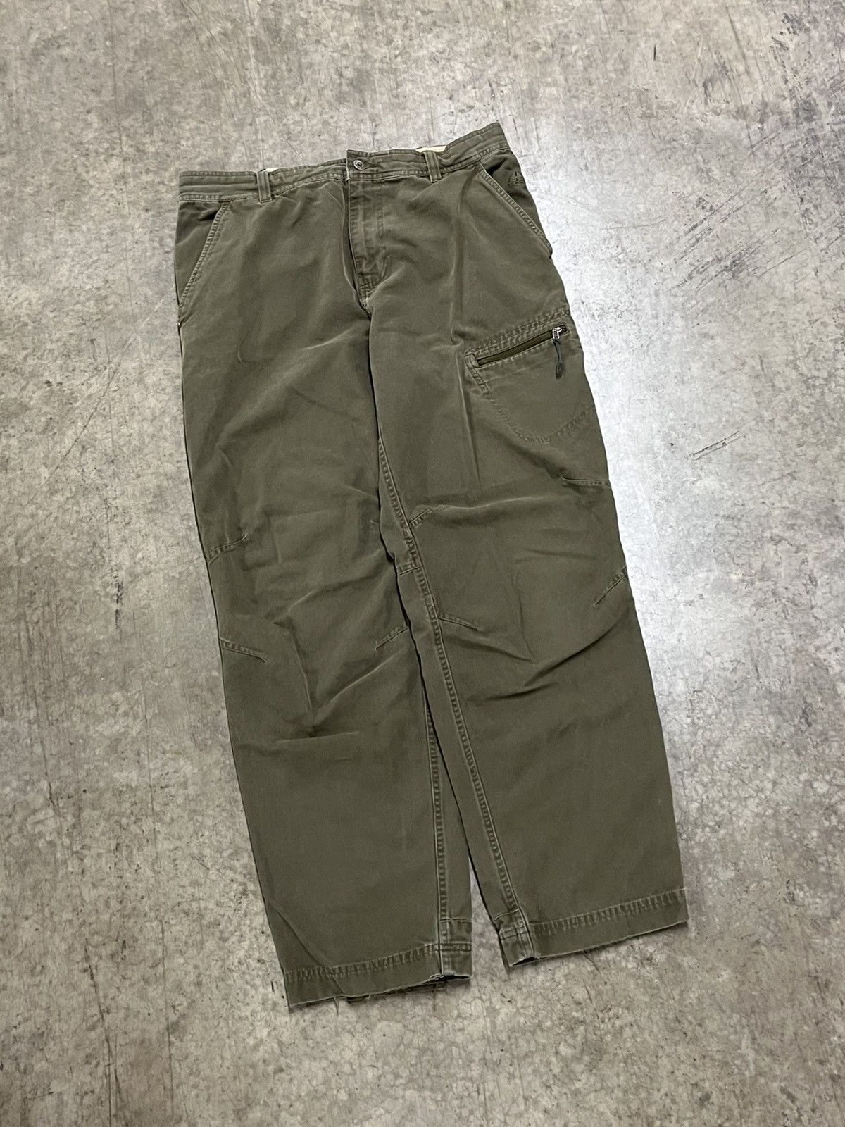 Other Nike ACG baggy earth tone cargo pants utility gorpcore Size US 34 / EU 50 - 2 Thumbnail