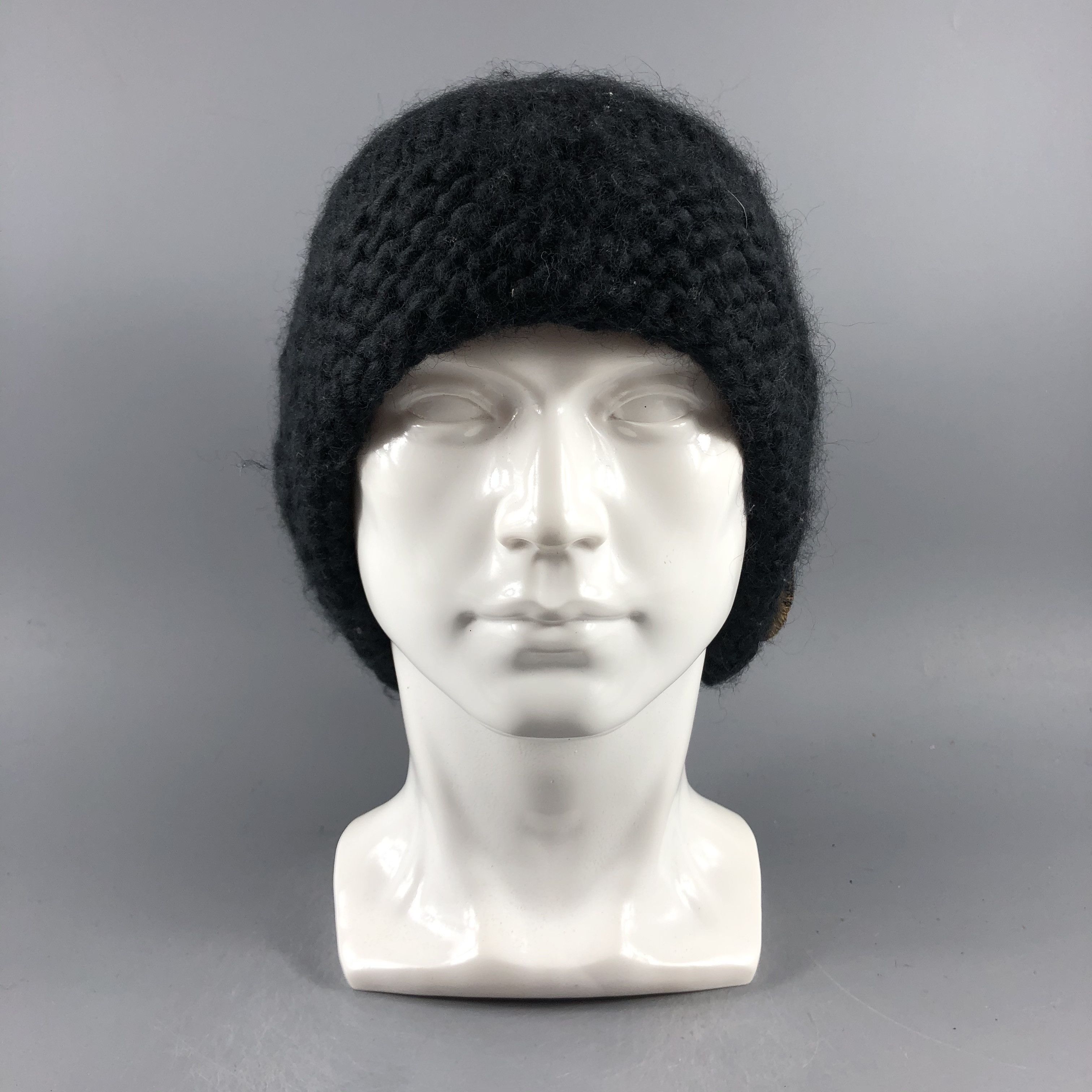 image of Vintage Women Unknown Fisherman Beanie Snow Hat Snow Cap -D256 in Black