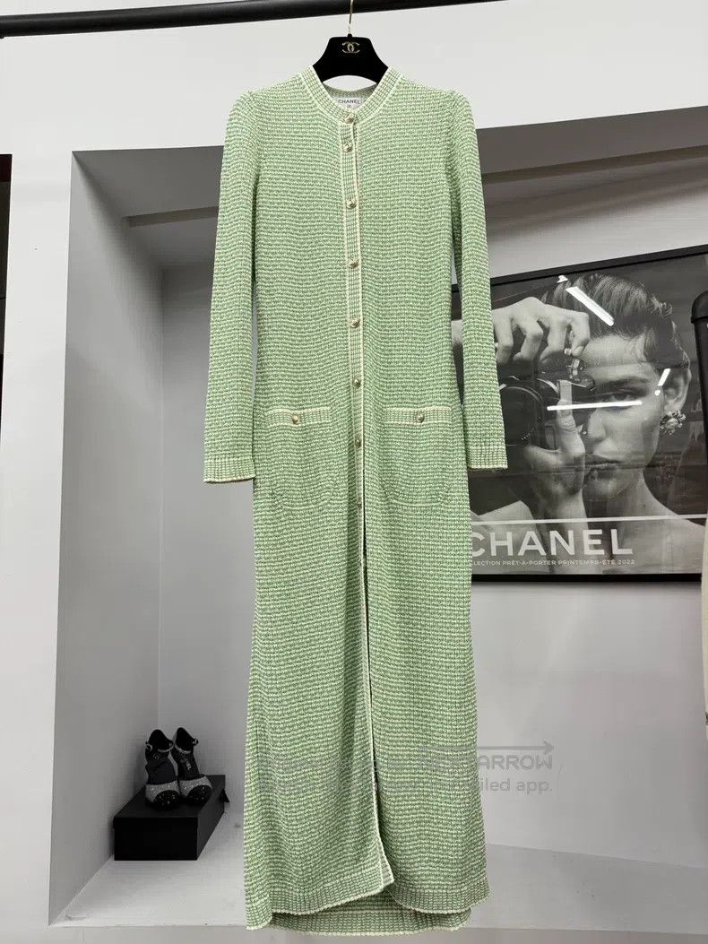 Chanel Chanel Avocado Green Knitted Cardigan coat Size S / US 4 / IT 40 - 1 Thumbnail